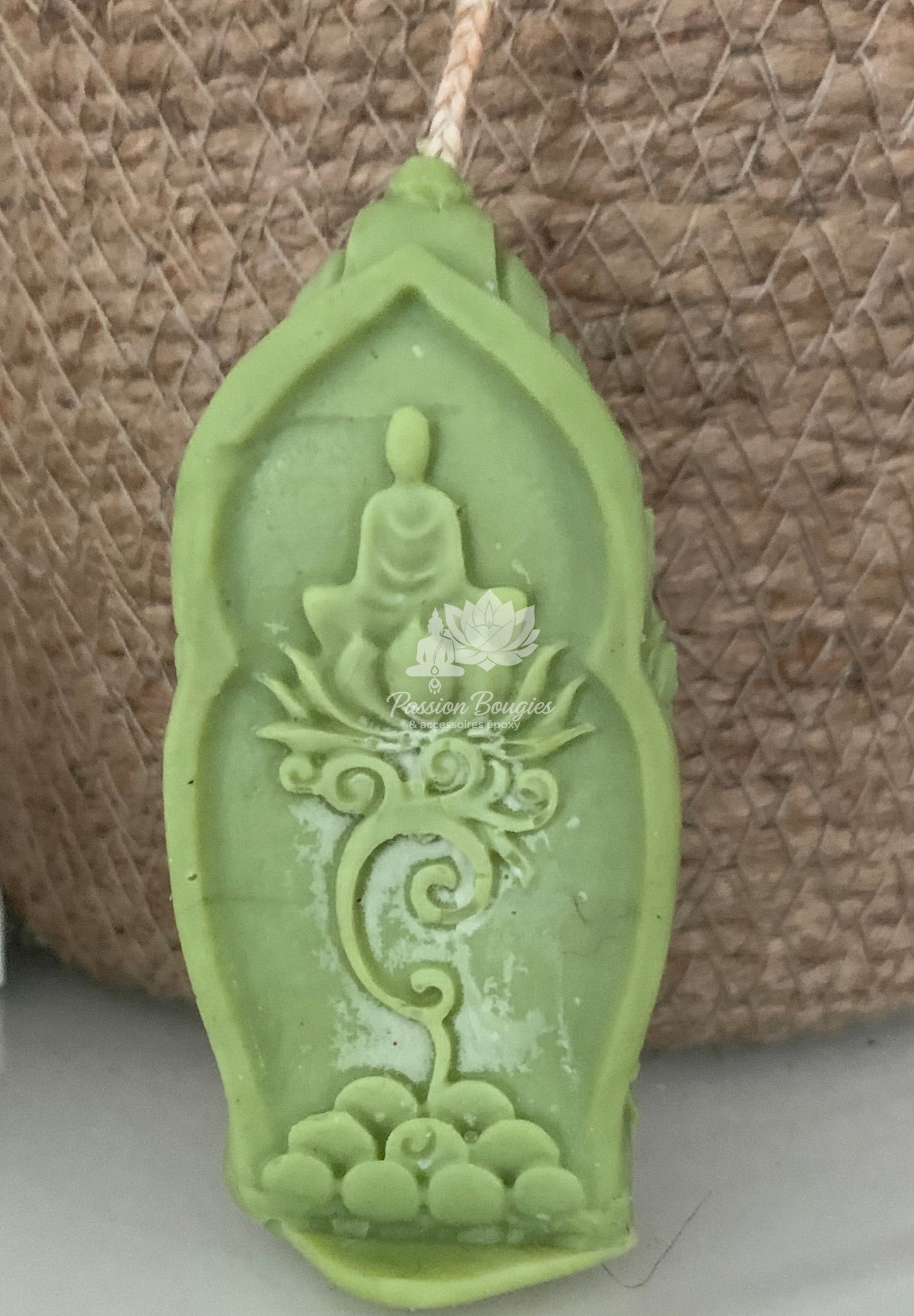 Bouddha tête arrière plaque torsadée