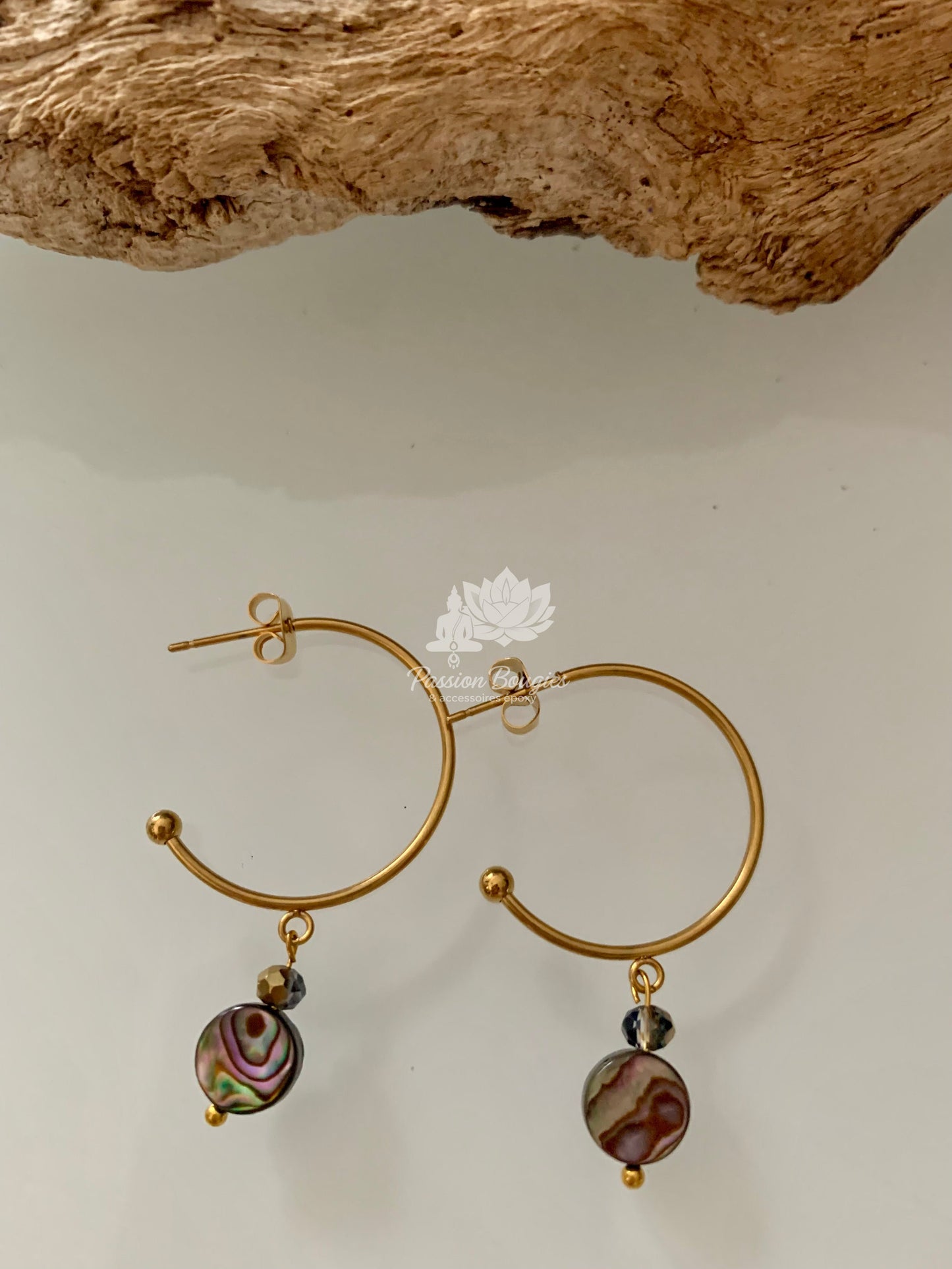 Boucles d’oreilles créoles nacre de coquillages