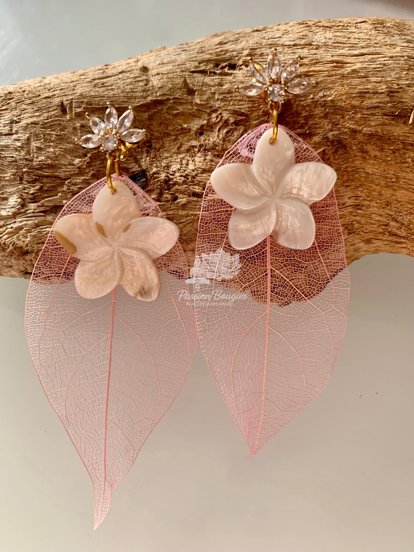 Boucles d’oreilles feuille rose