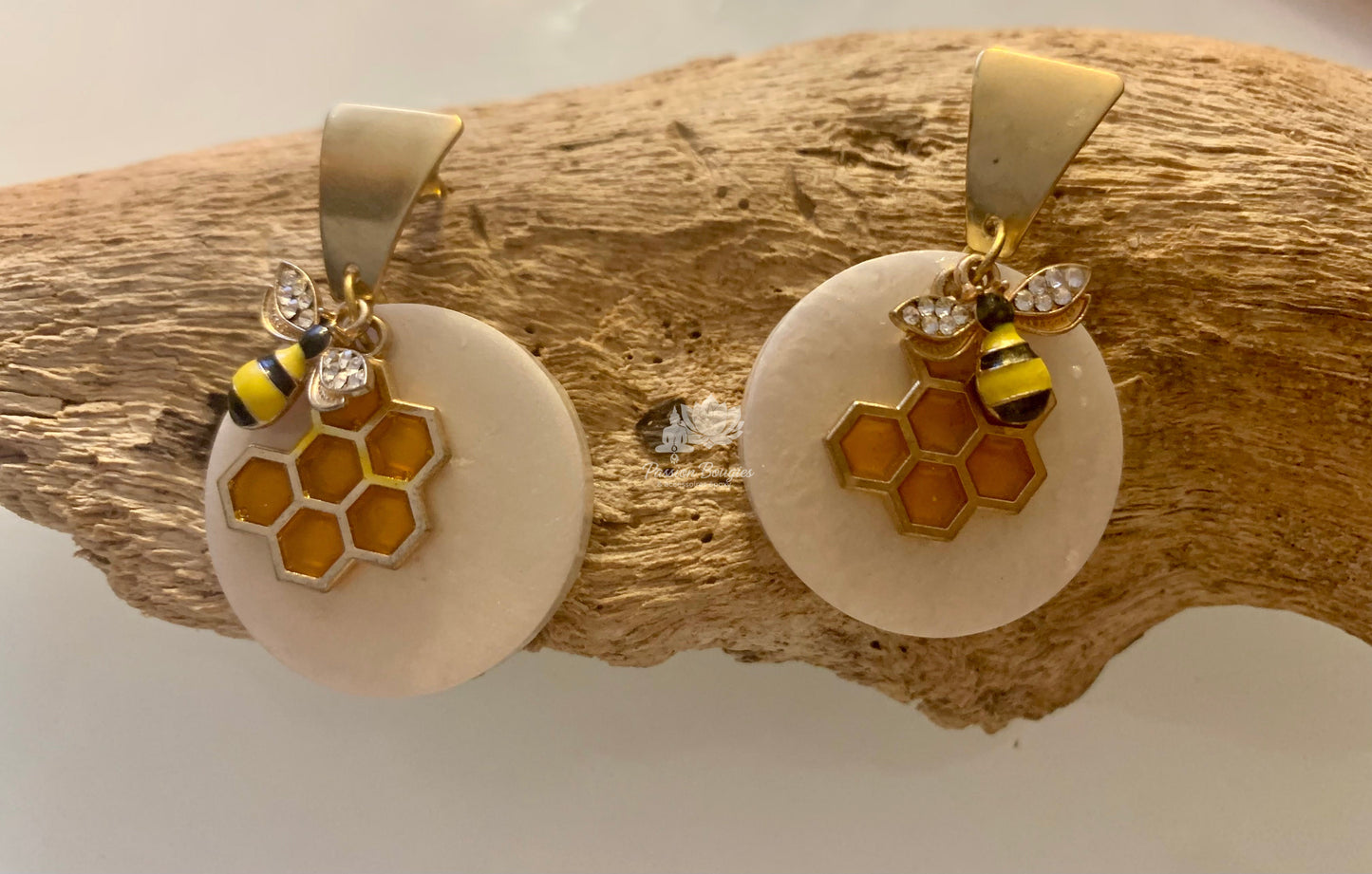 Boucles d’oreilles nid d’abeille
