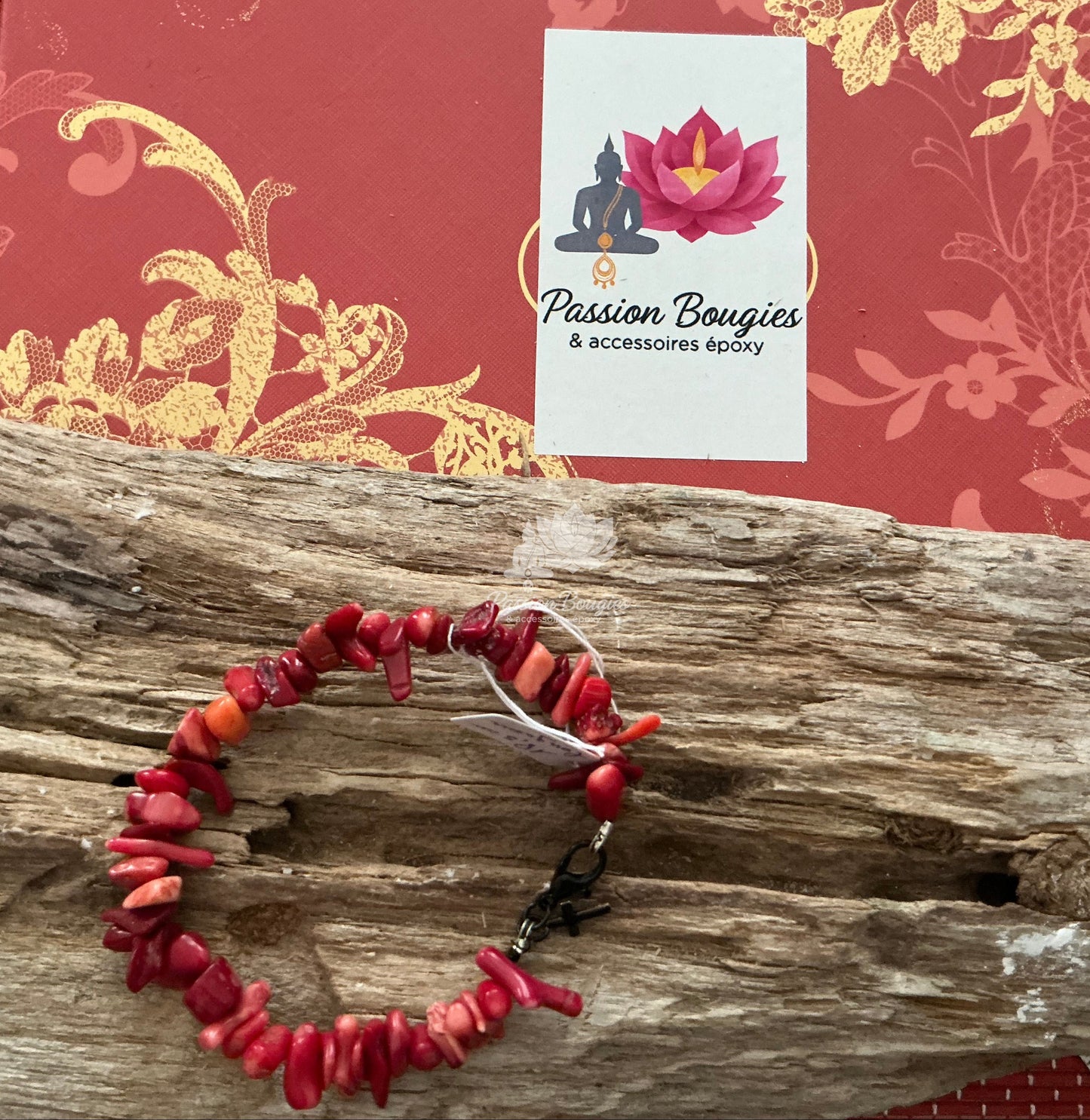 Bracelet en pierres de corail rouge