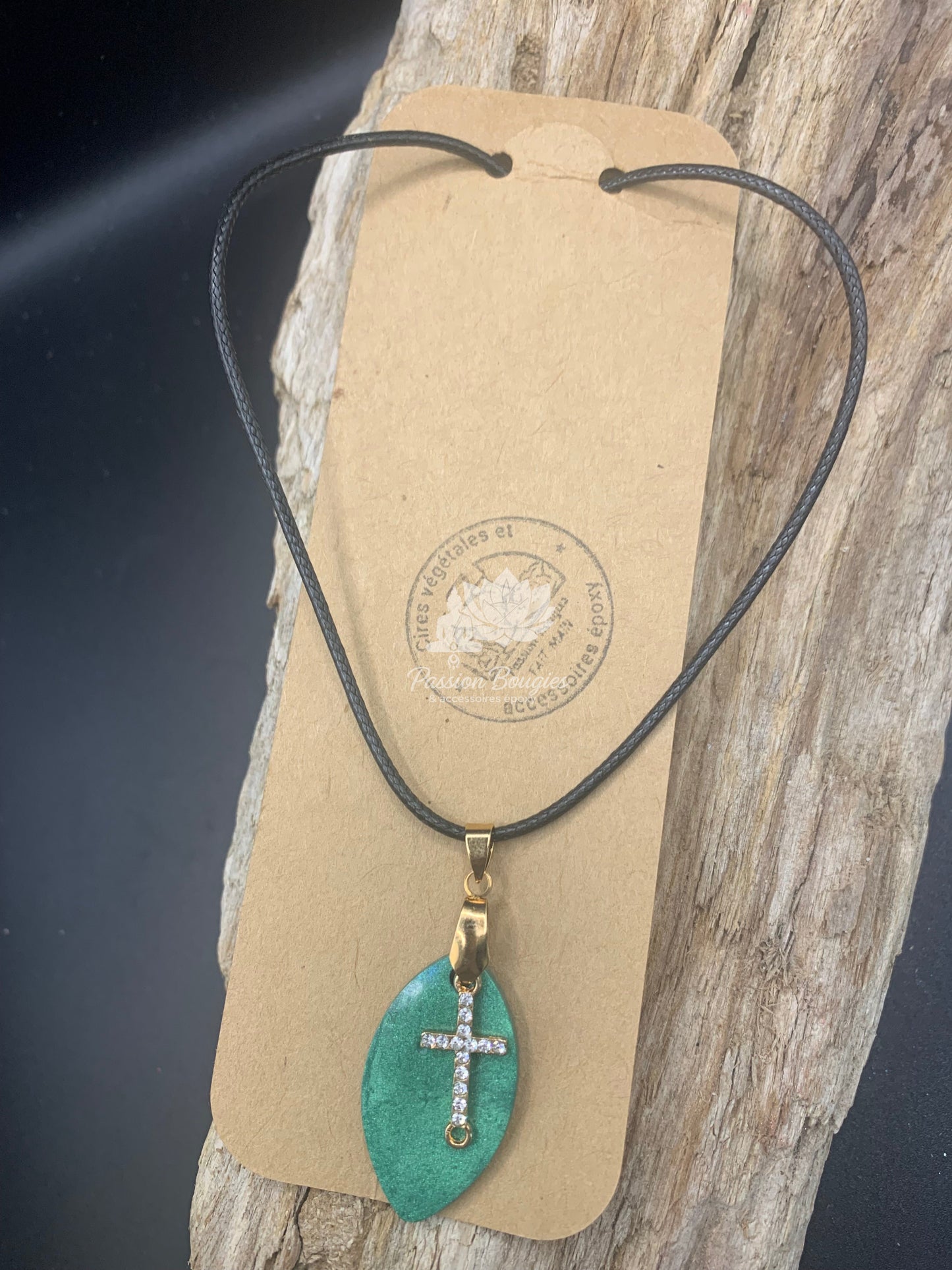 Collier croix