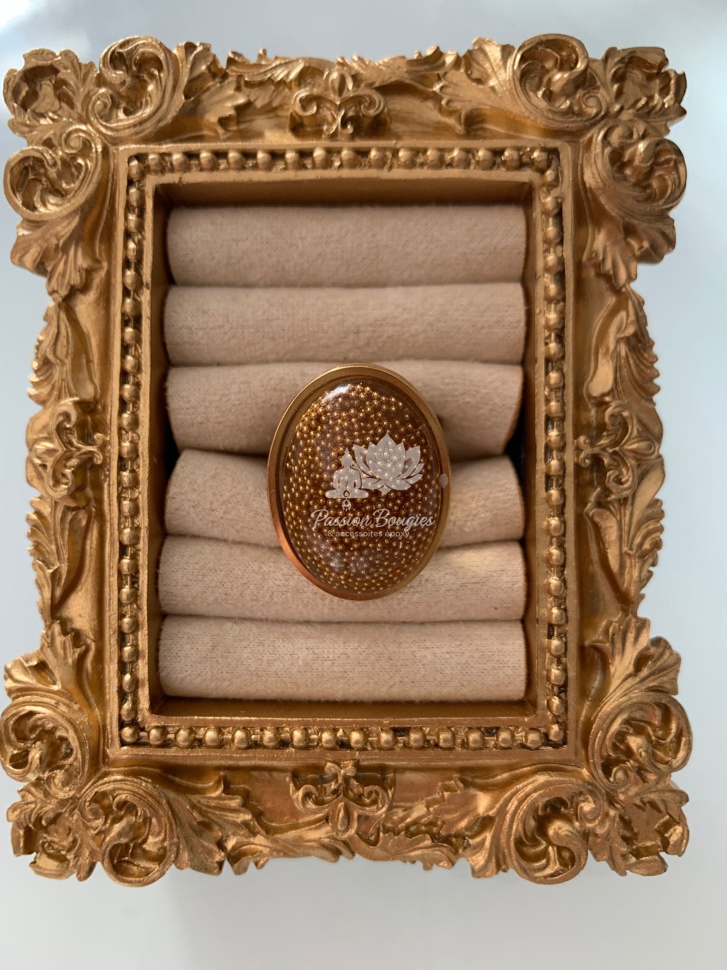 Grande bague perles dorées