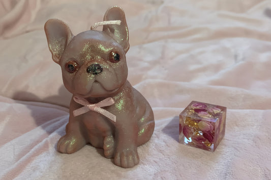 Bougie bouledogue moyen assis