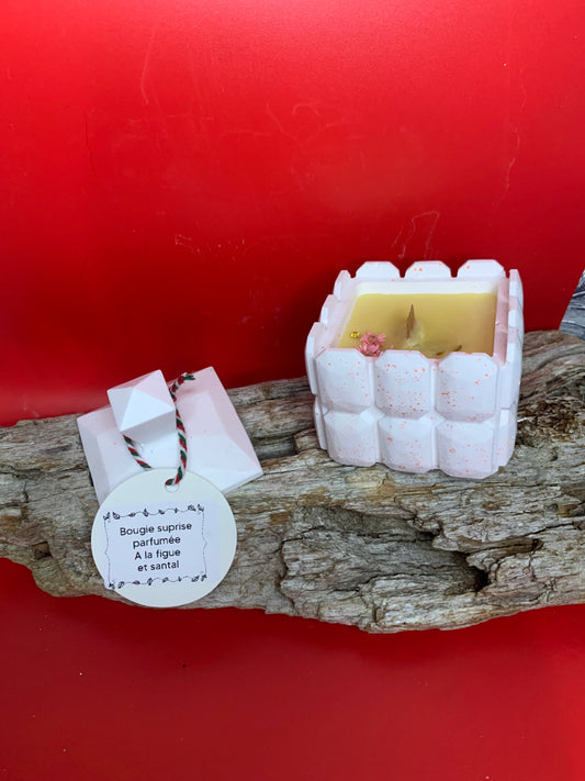 Boîte à bijoux parfumée avec une surprise bijou