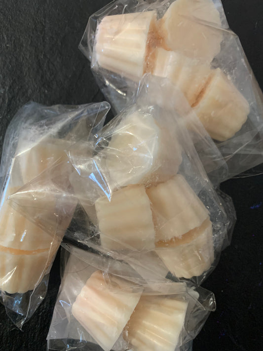 Fondants en cannelé, parfumés au thé de jasmin