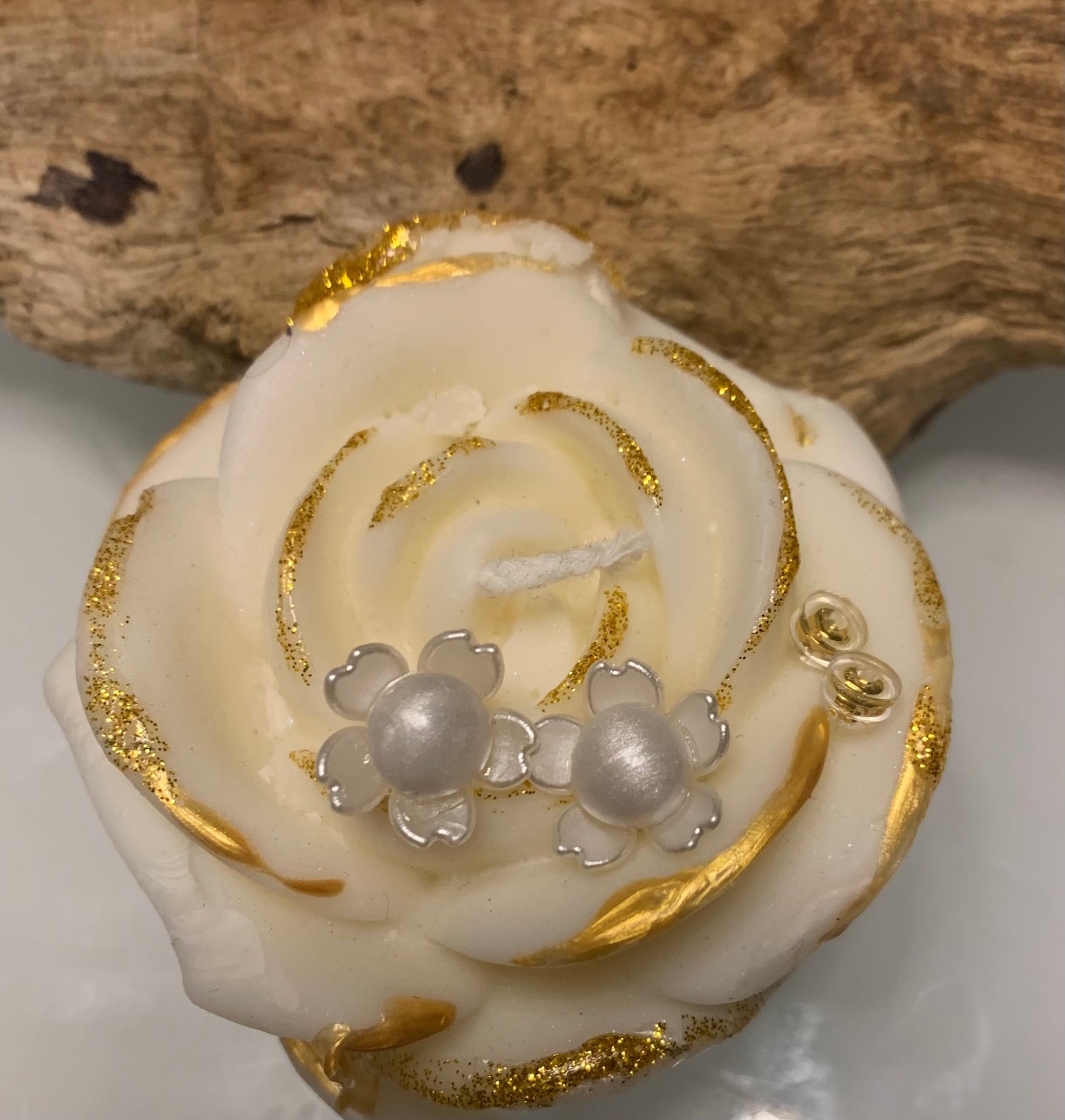 Boucles d’oreilles fleurs de nacre