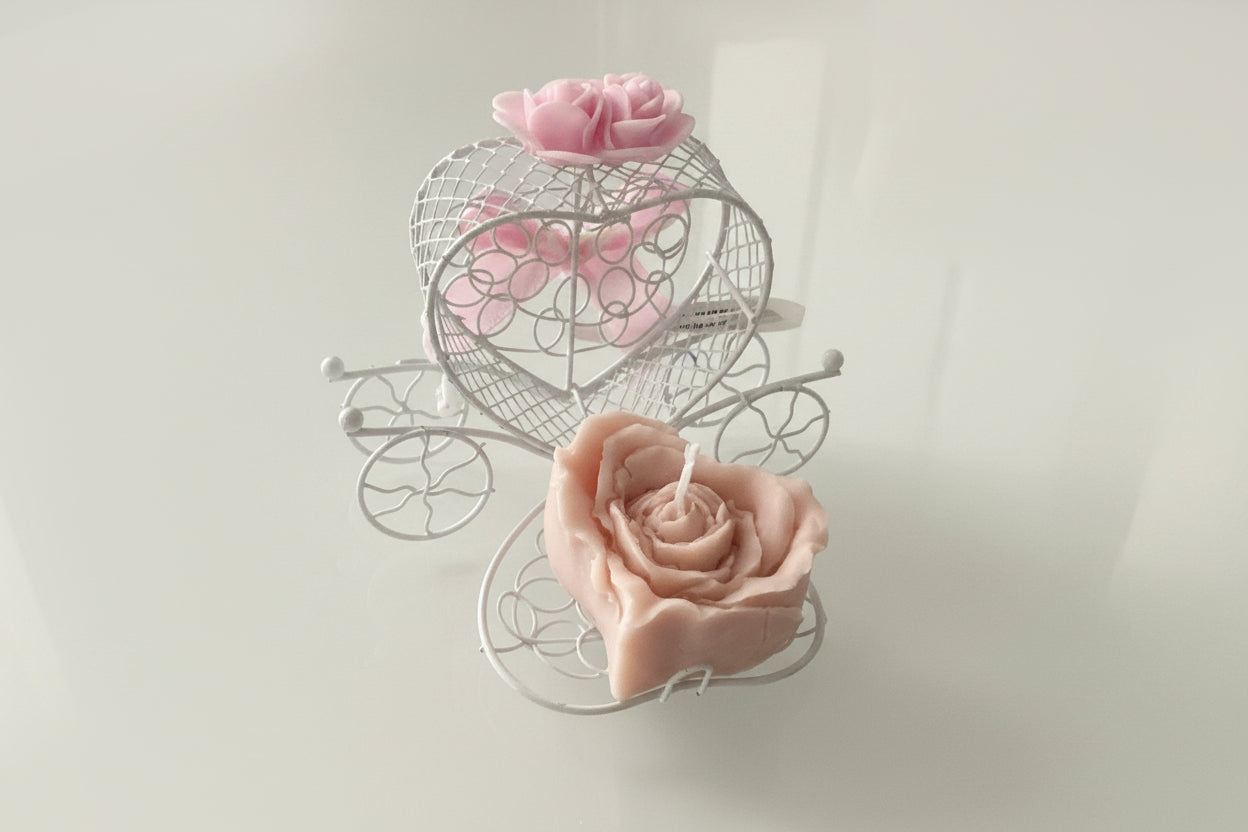 Bougie parfumée dans carosse - cadeaux convives