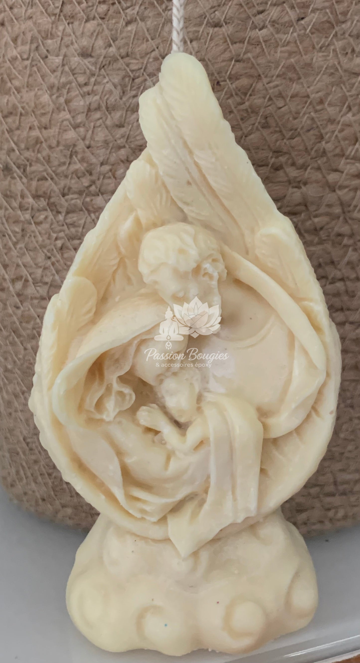 Christ, vierge et jésus sous aile