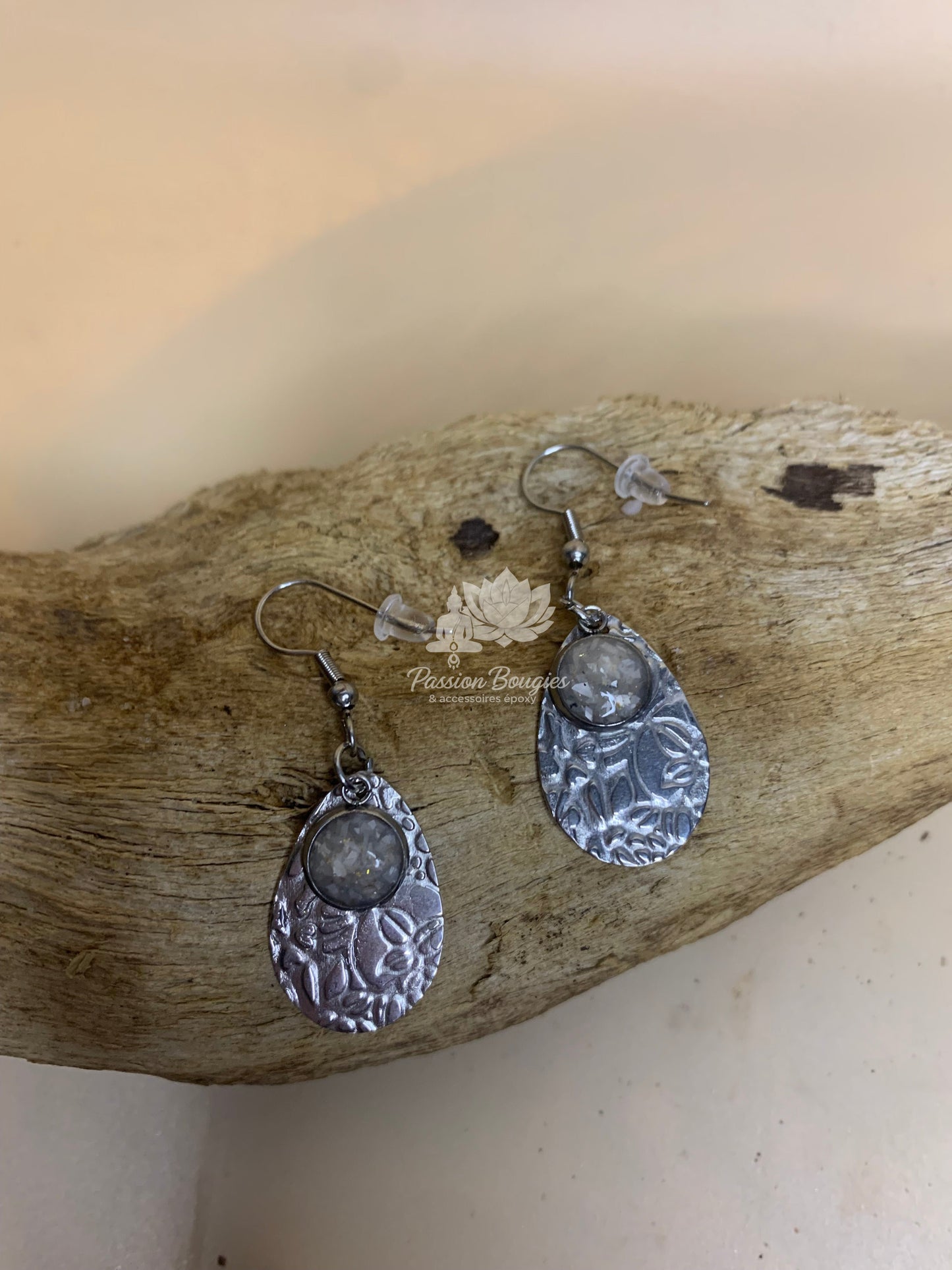 Boucles d’oreilles gouttes gaufrées