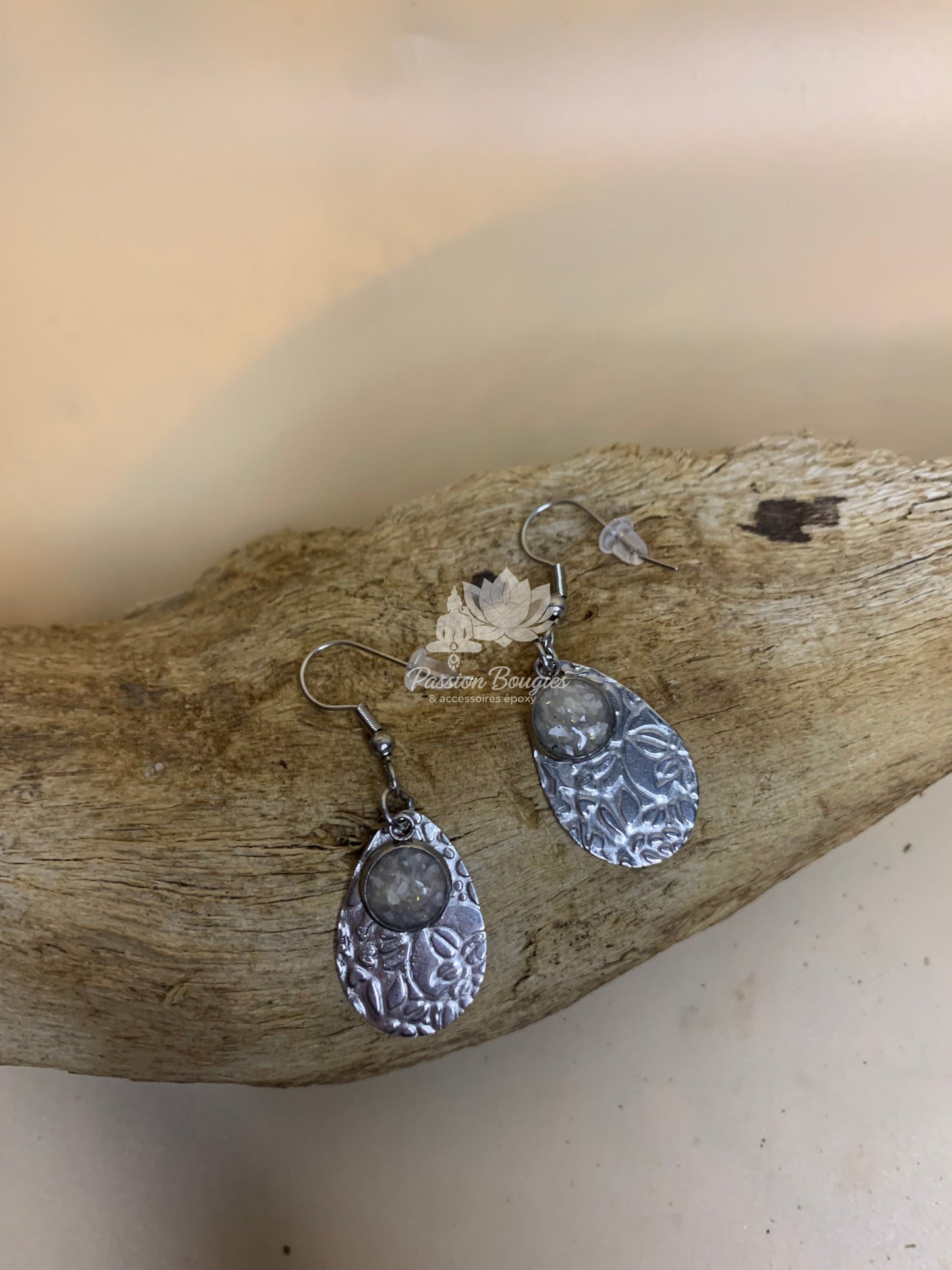 Boucles d’oreilles gouttes gaufrées