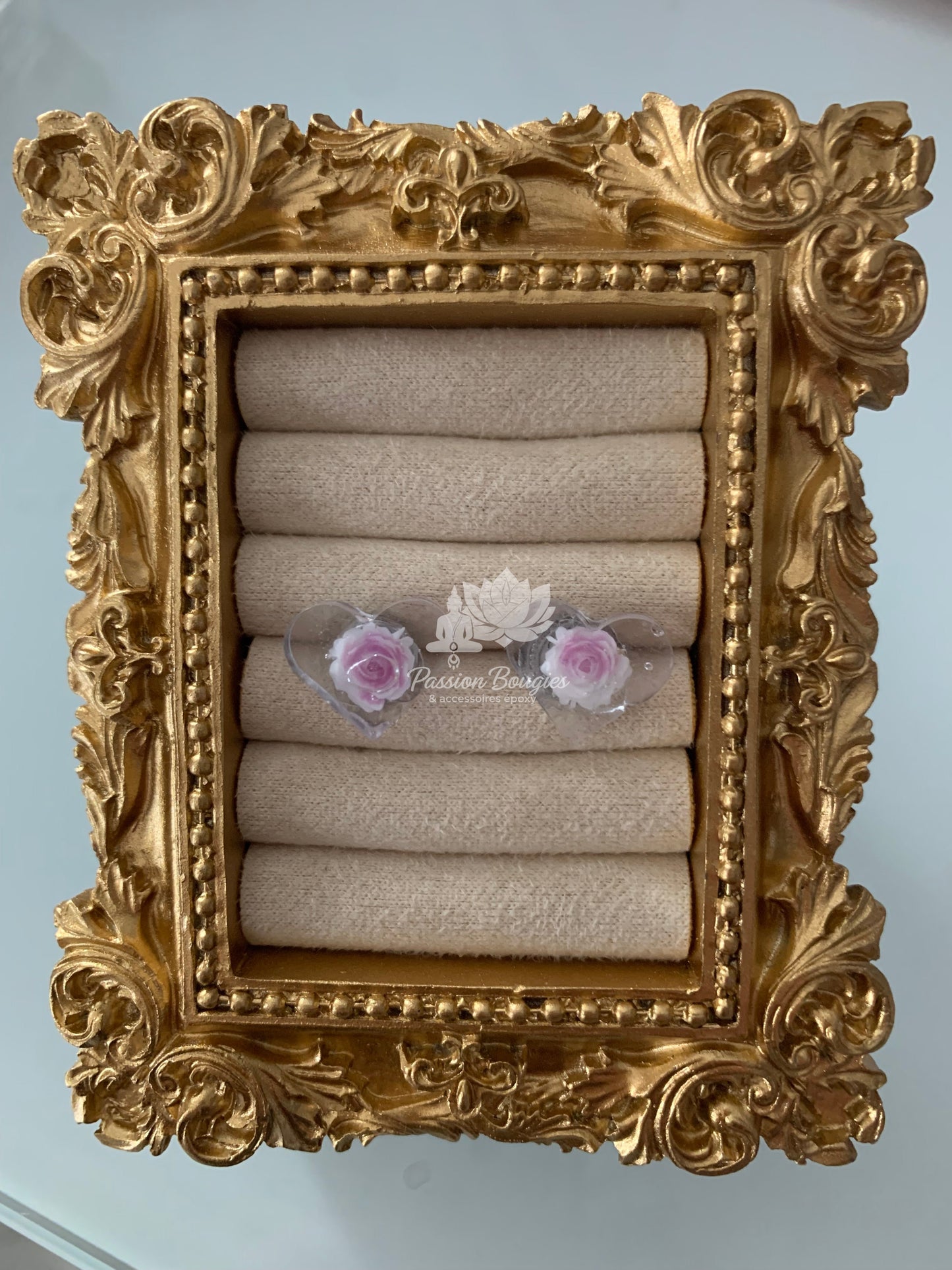 Boucles d’oreilles coeur avec fleur