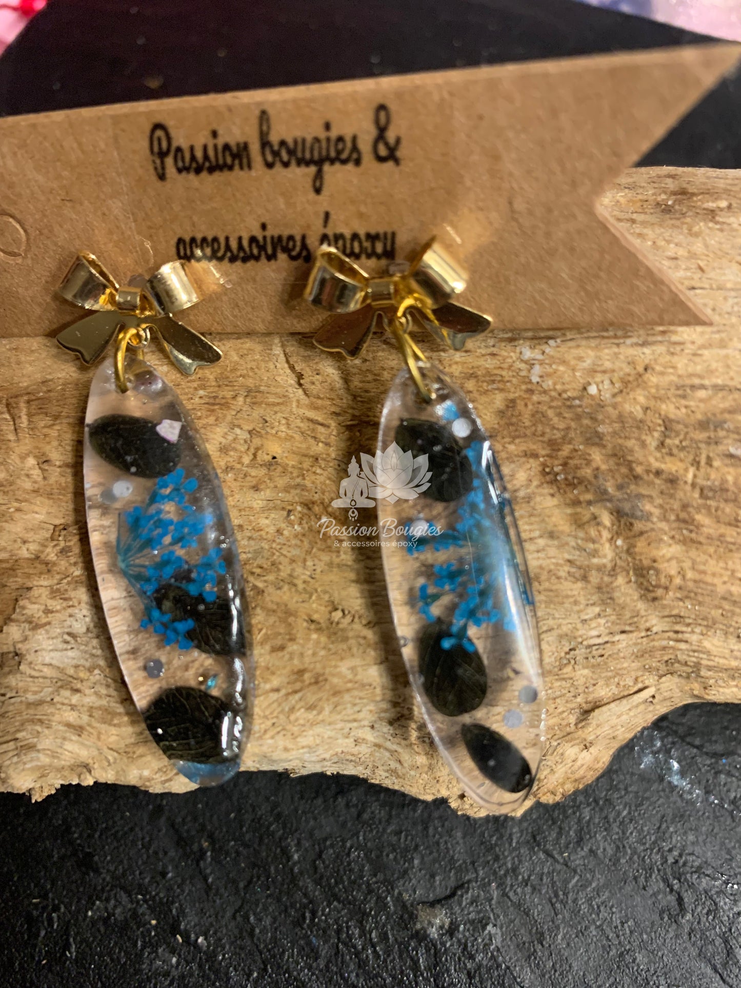 Boucles d’oreilles corail bleu