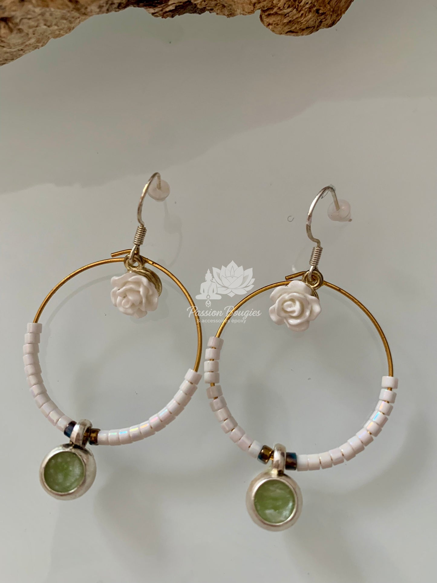 Boucles d’oreilles créoles avec pierres naturelles