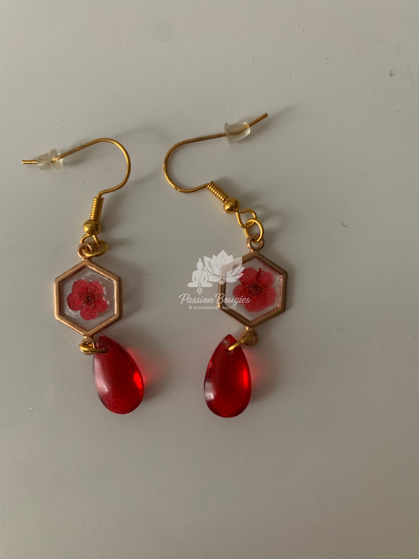 Boucles d’oreilles fleur rouge