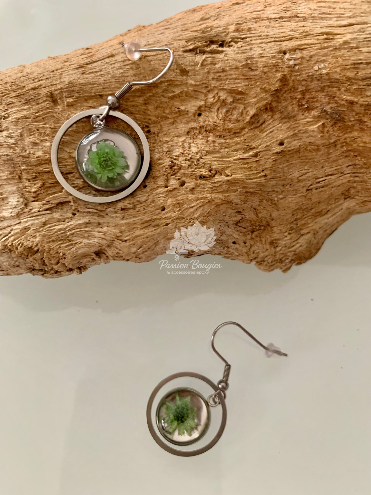 Boucles d’oreilles fleur verte