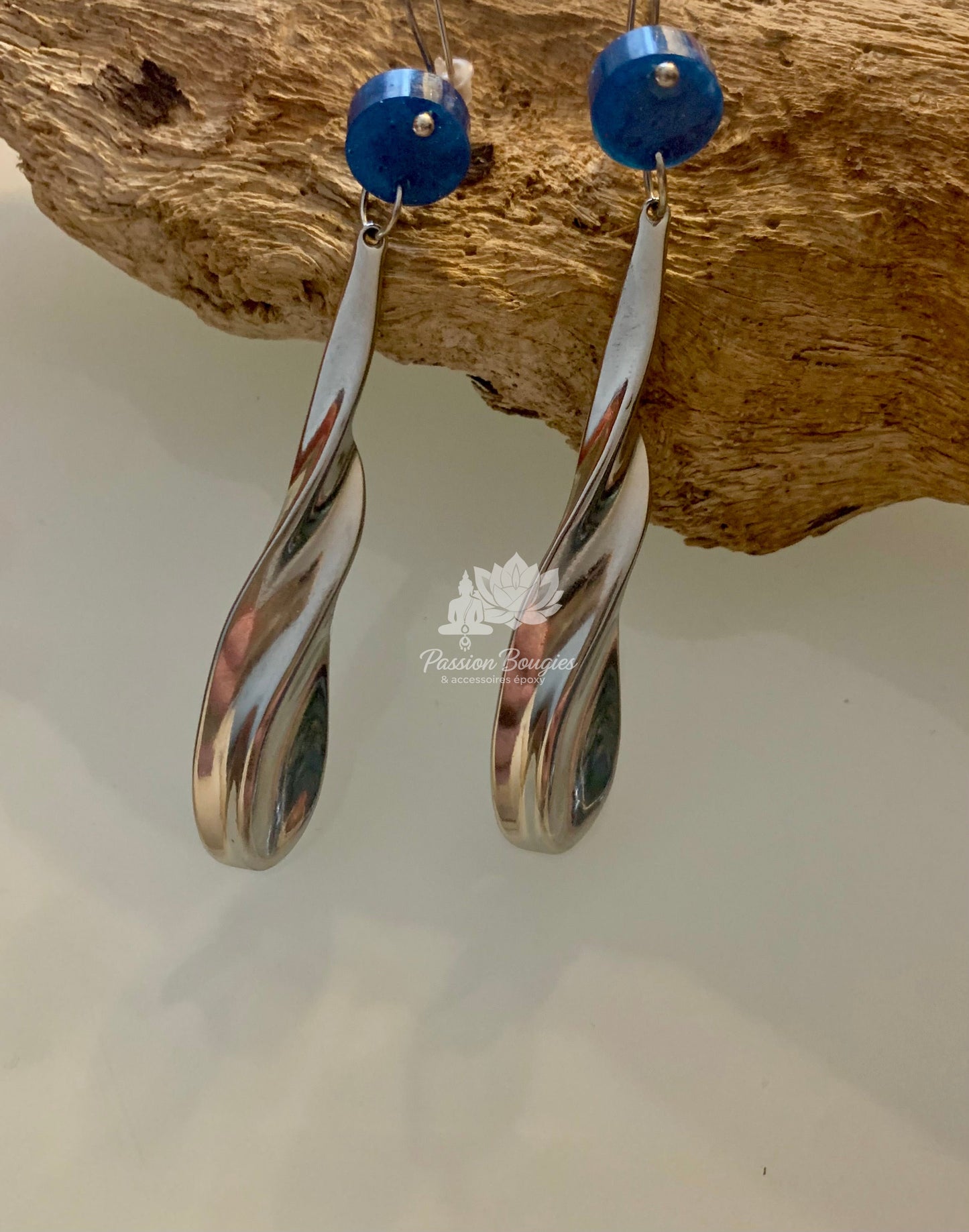 Boucles d’oreilles torsade