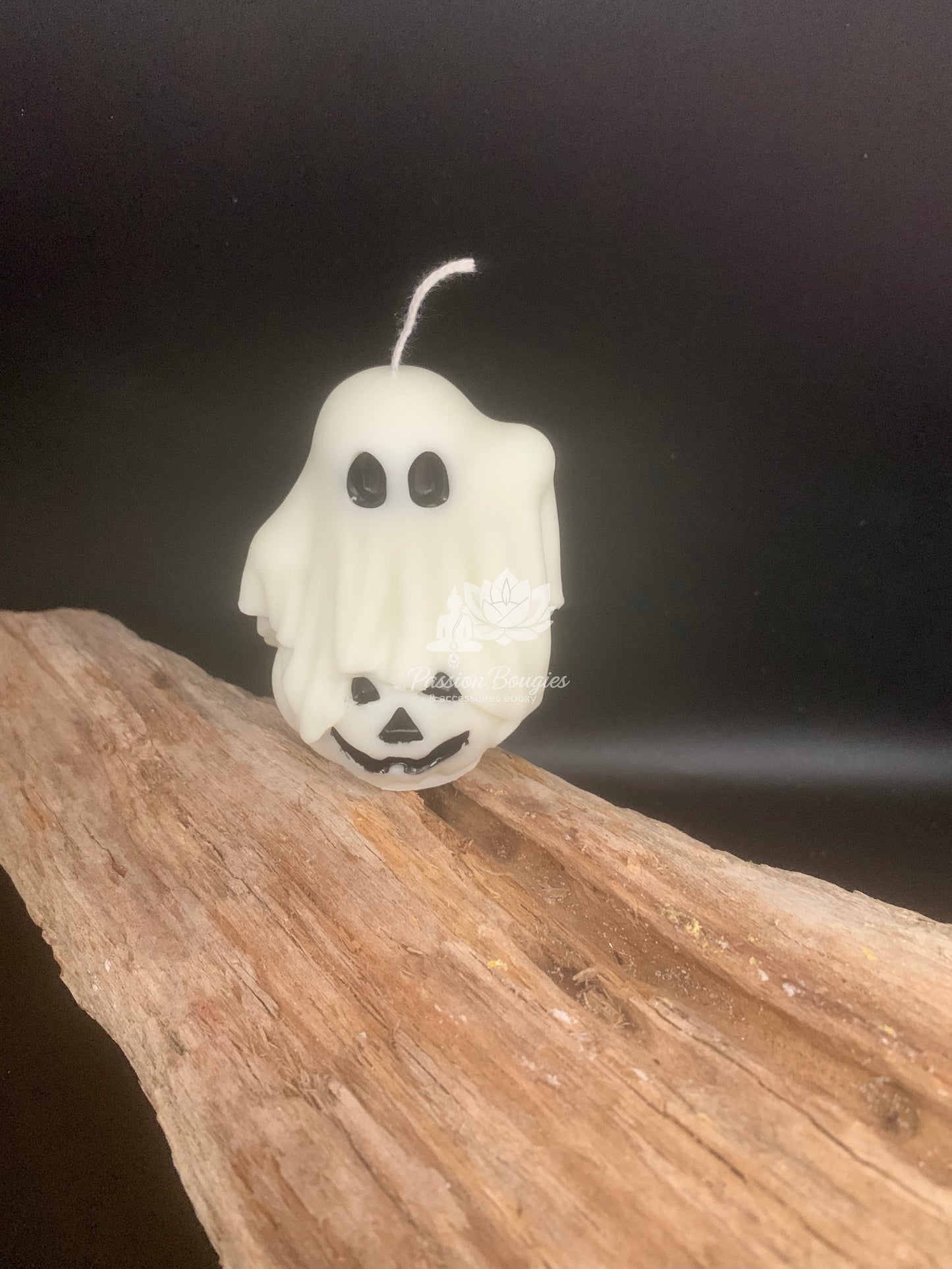 Bougie fantôme sur citrouille Halloween 👻