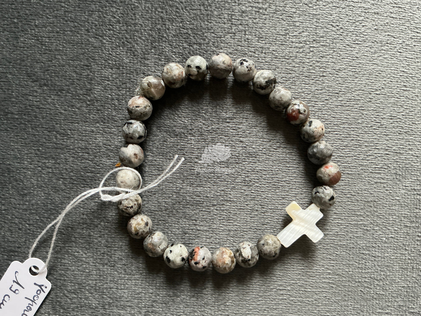 Bracelet en yooperlite, sigle croix