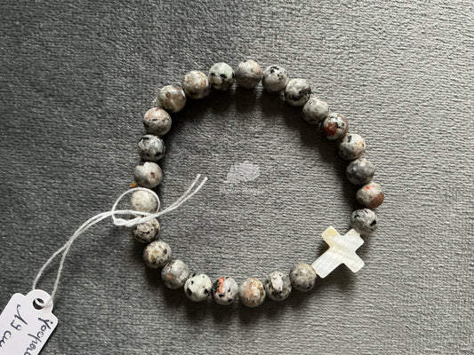 Bracelet en yooperlite, sigle croix