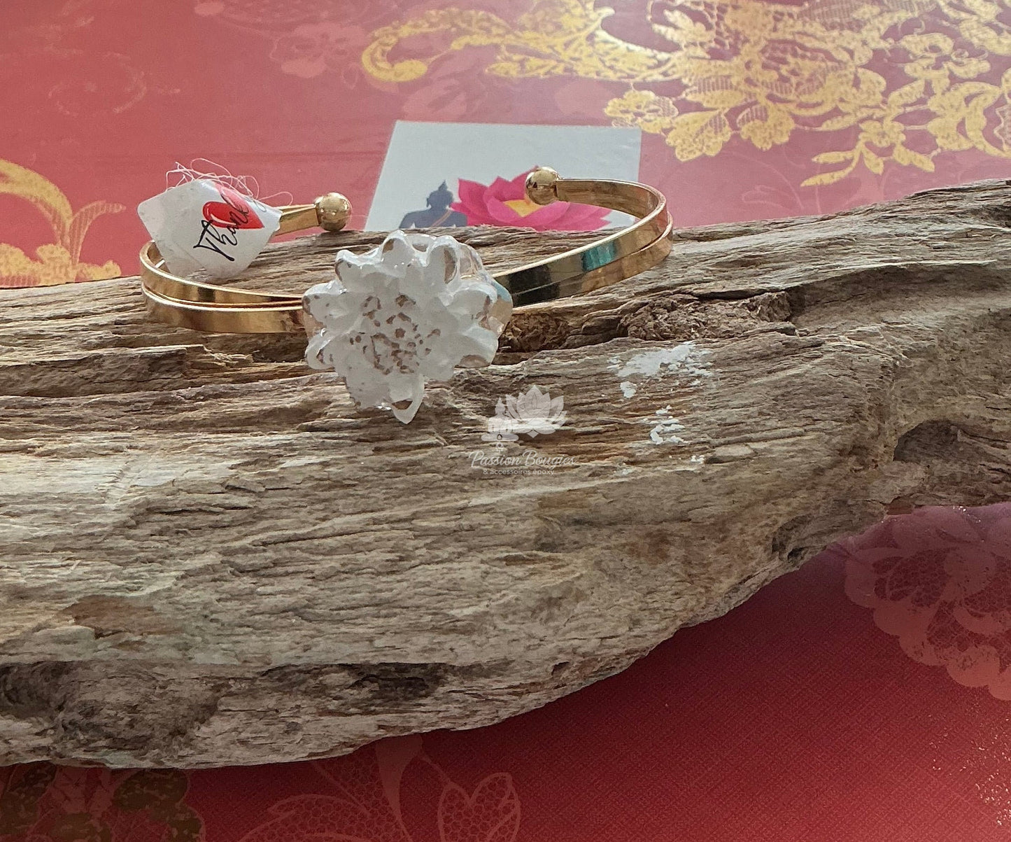 Bracelet jonc -  fleur blanche