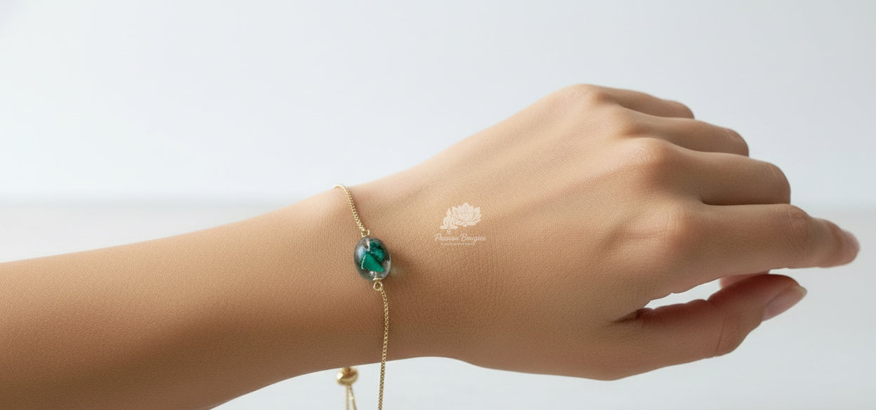Bracelets mailles à perles dorées - nacre coquillage ou fleur d’azalée