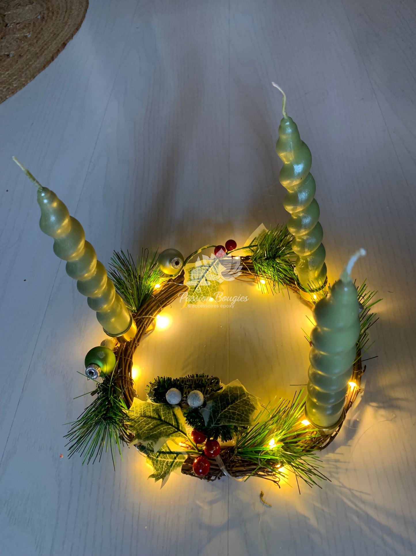 Centre de table couronne lumineuse à bougies torsadées