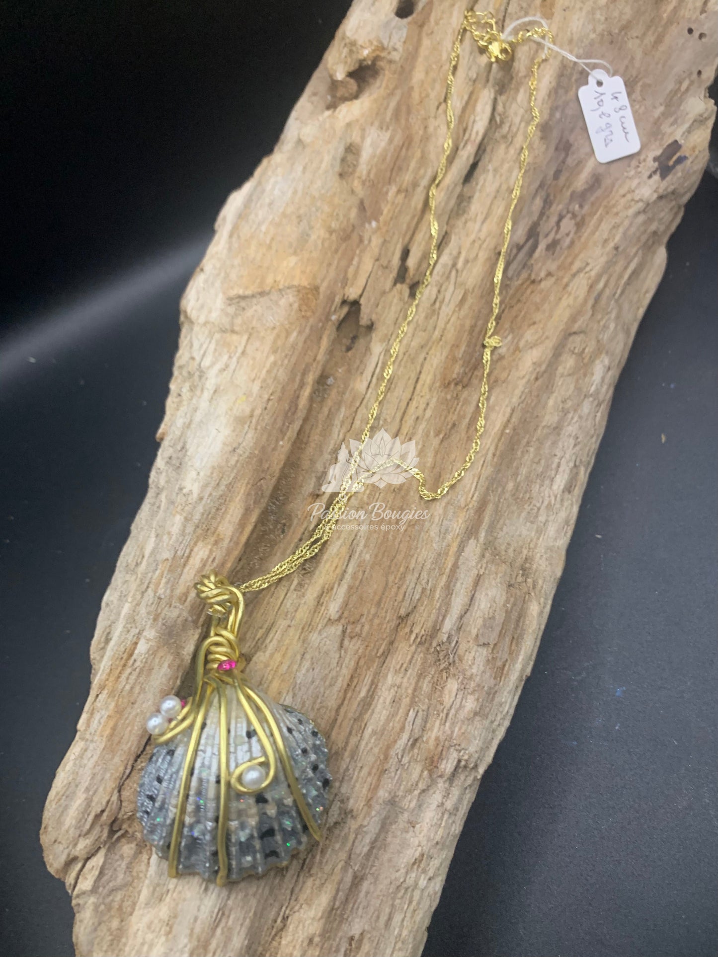 Collier coquillage perlé