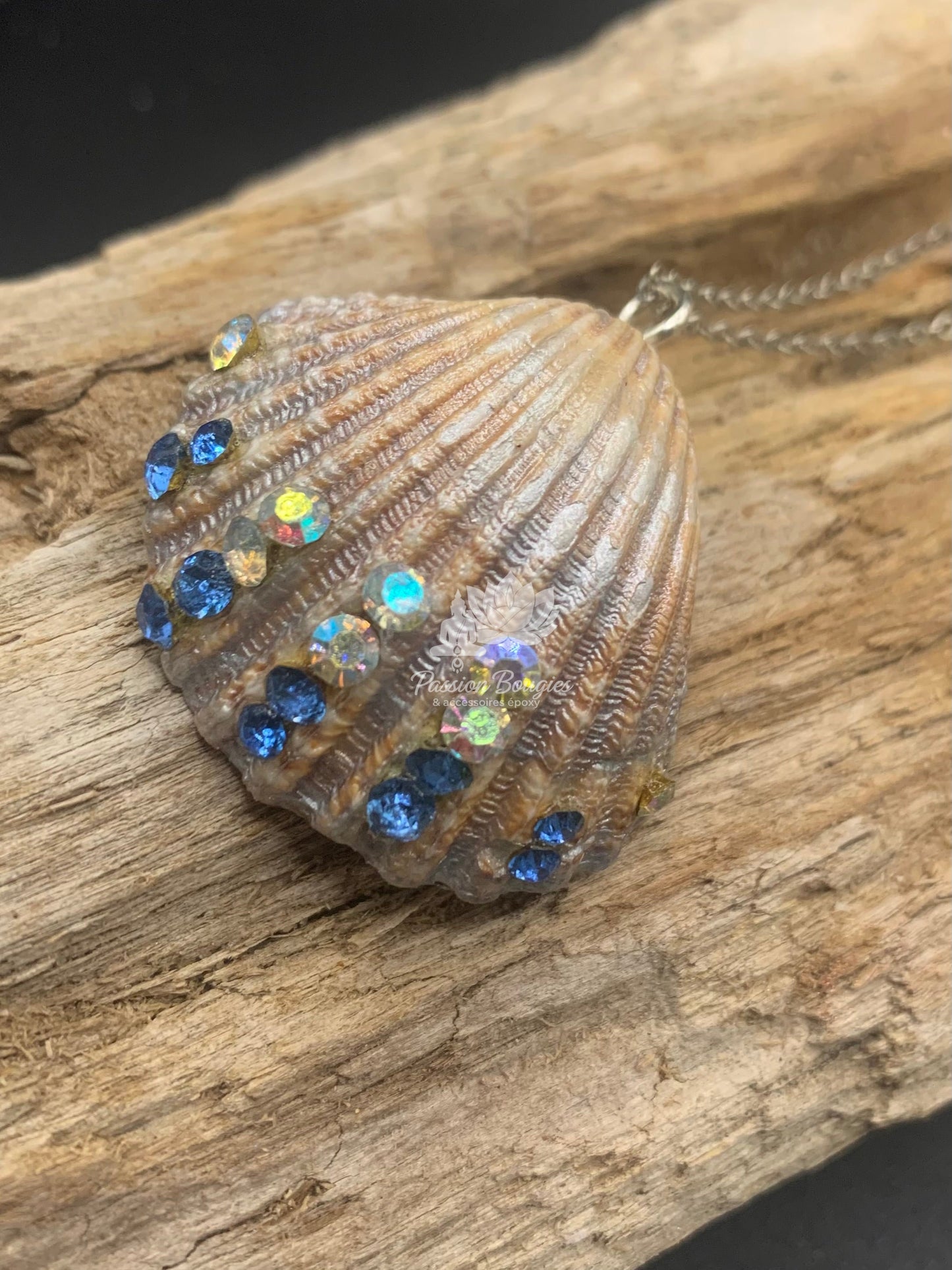 Collier coquillage strass