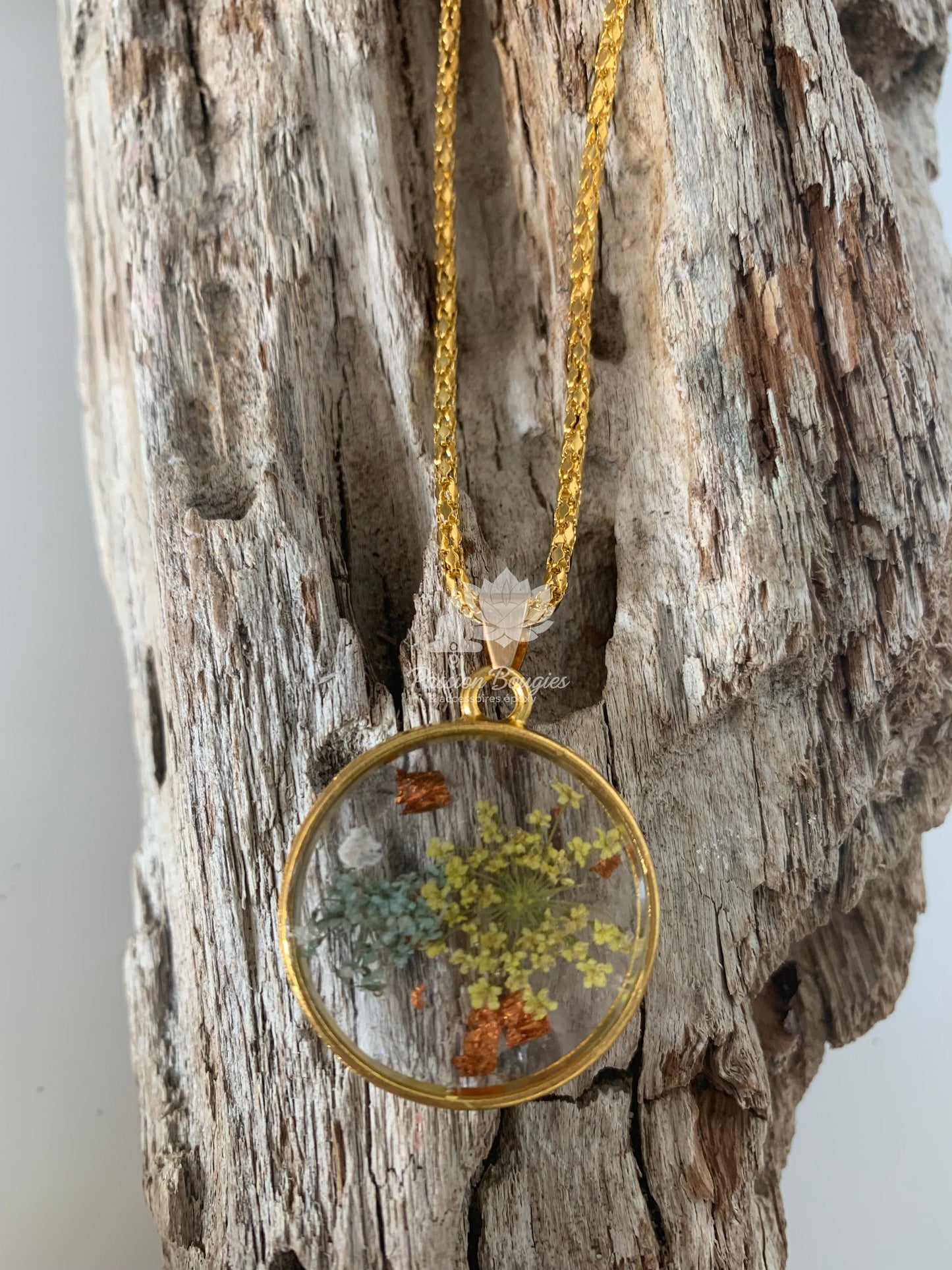 Collier corail jaune
