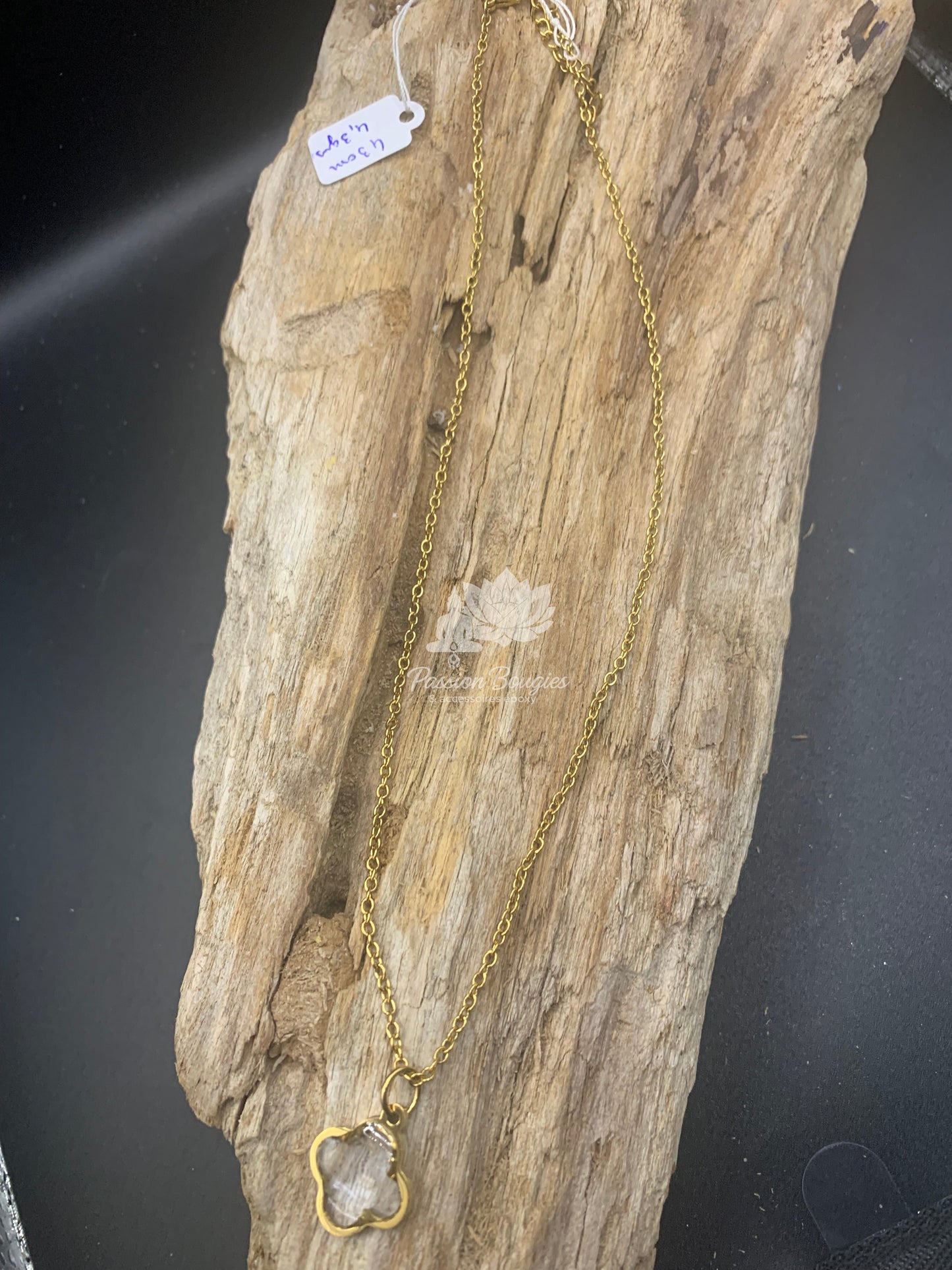 Collier cristal trèfle