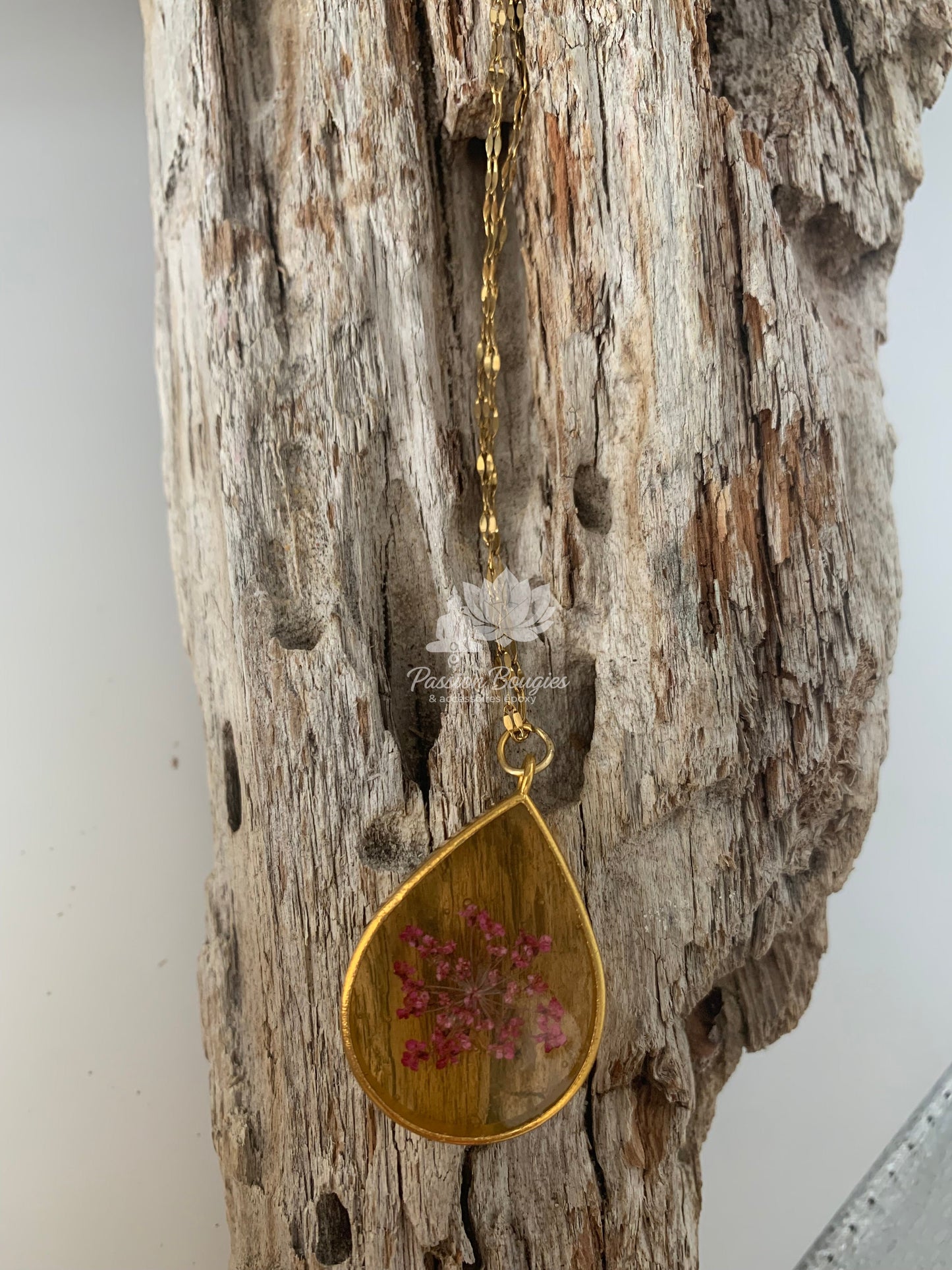 Collier goutte corail rose