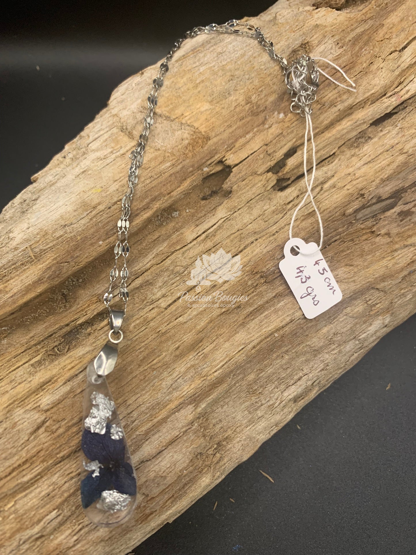 Collier hortensia bleu argenté