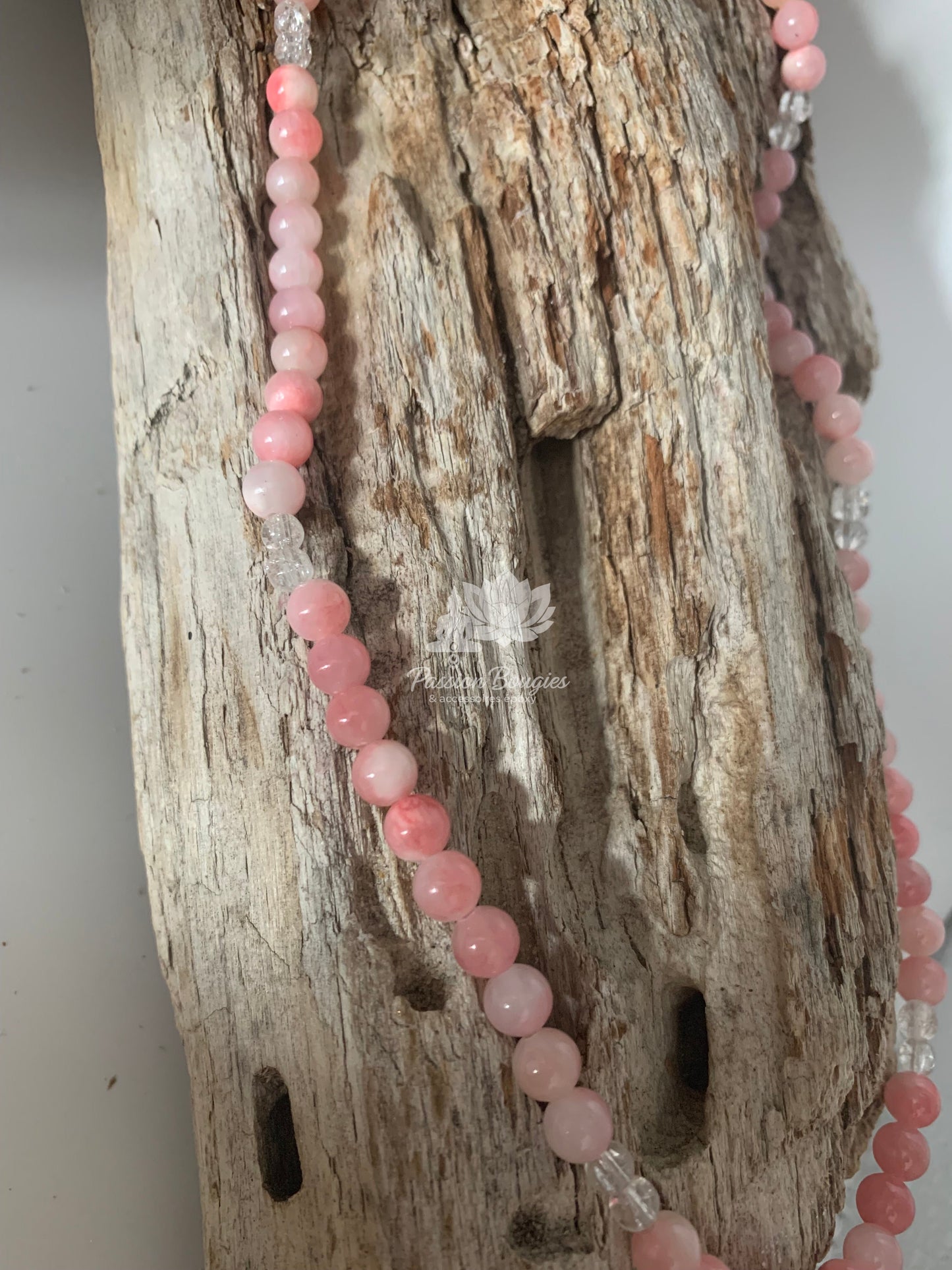 Collier jade rosée blanche
