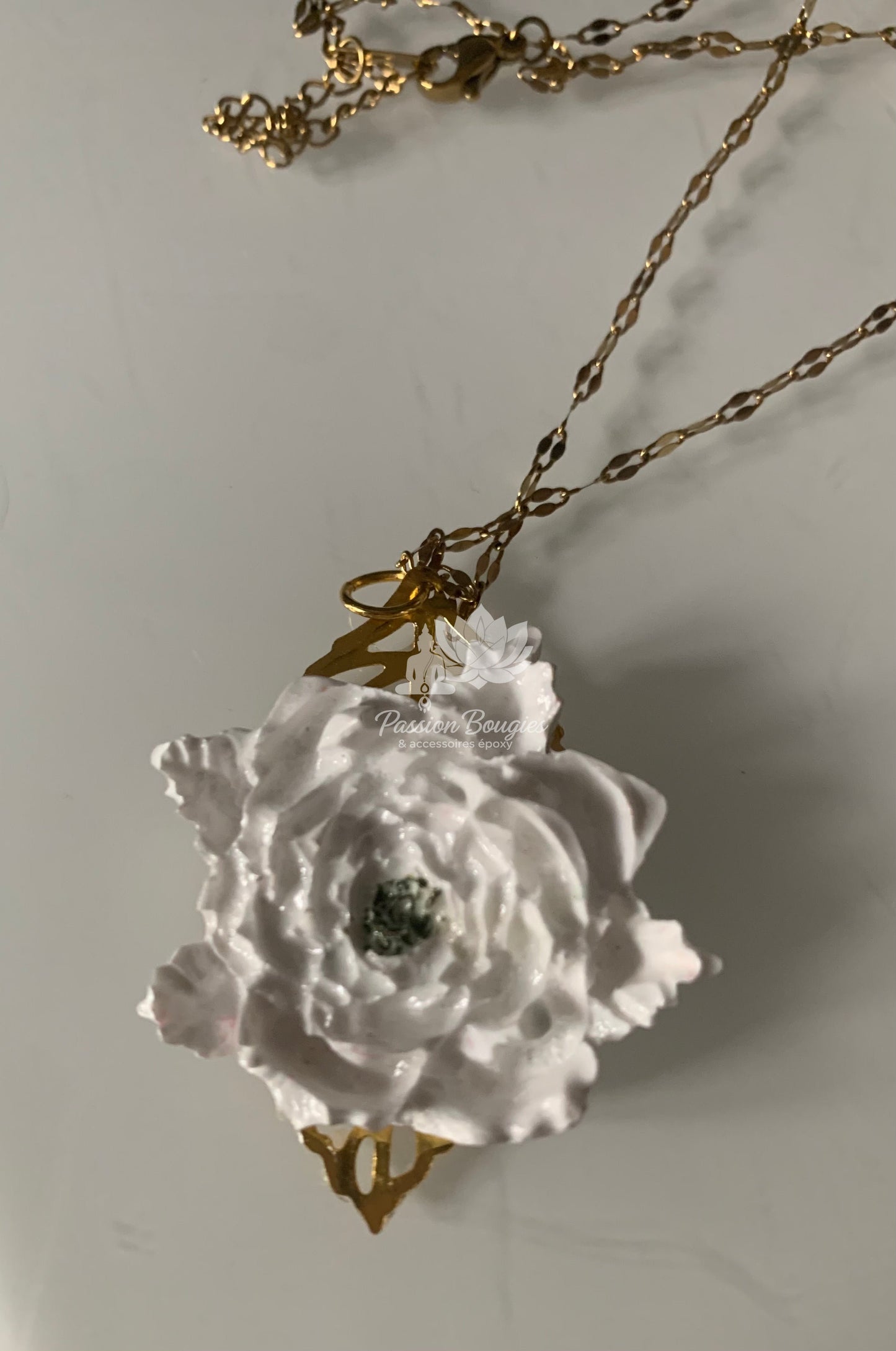 Collier marguerite blanche
