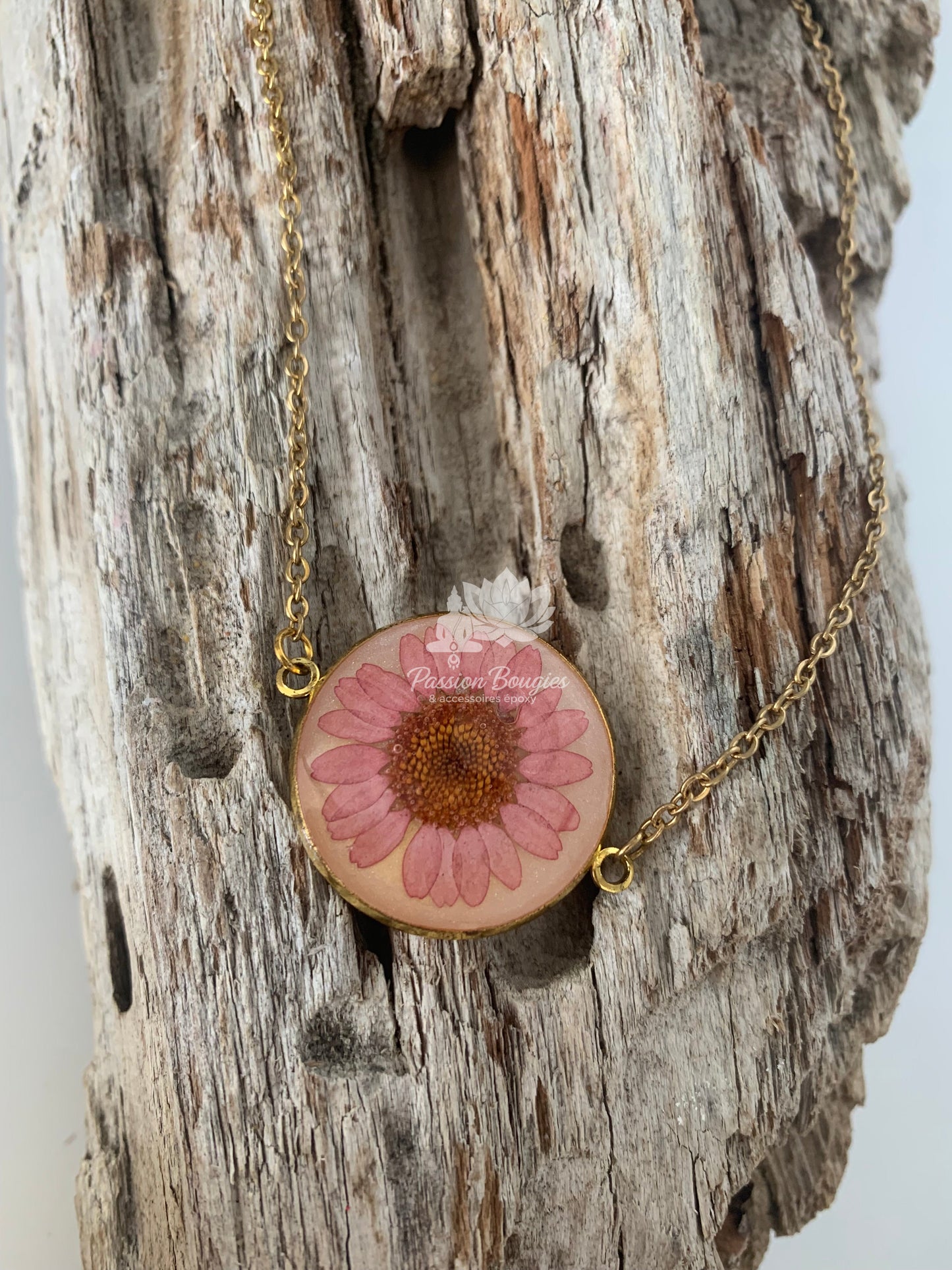 Collier marguerite rose