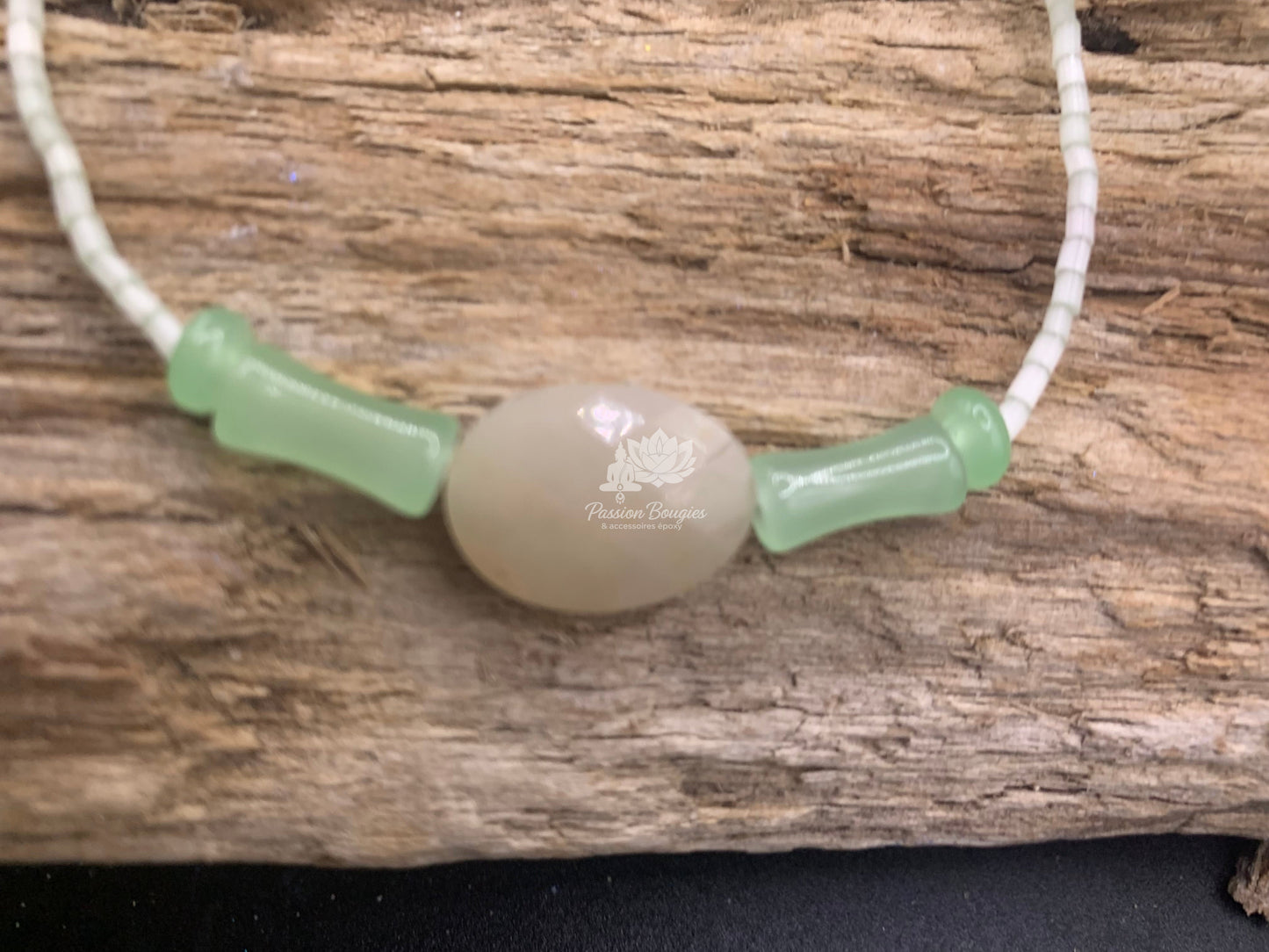 Collier nacré vert jade jaune