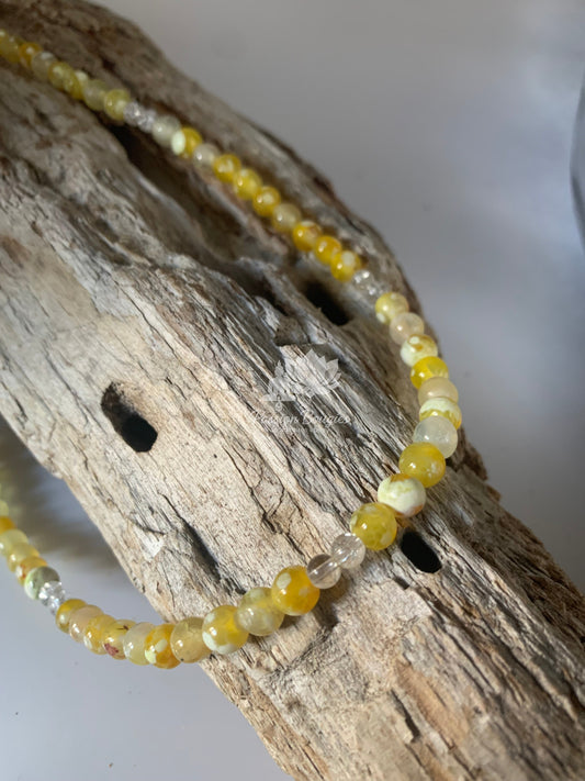 Collier pierres d’howlite cristal de jade