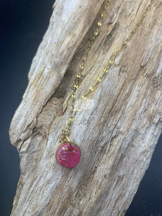 Collier plaquage doré fushia