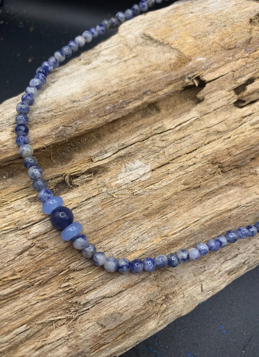 Collier en sodalite