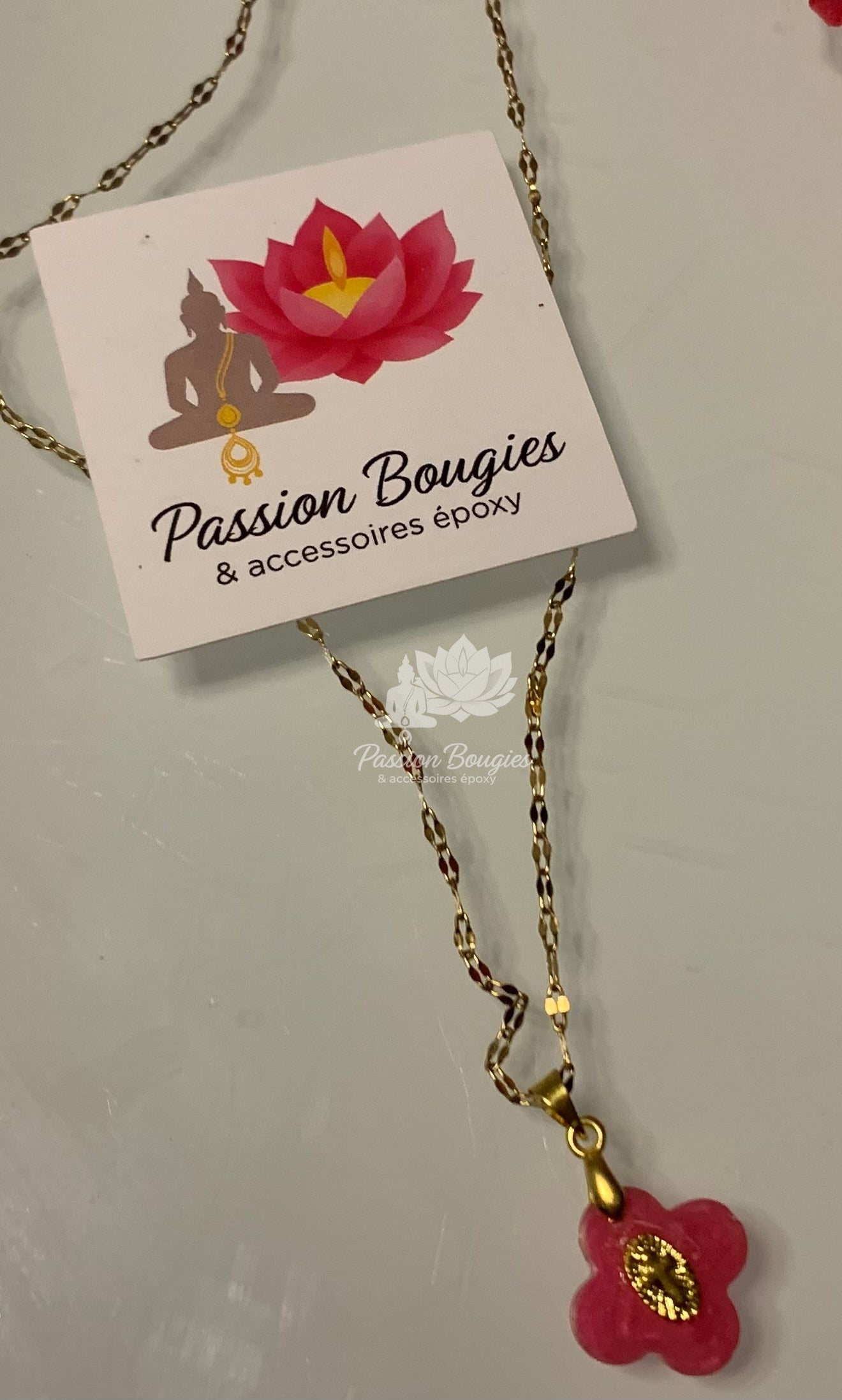 Collier trèfle « la croix » ou « vierge »