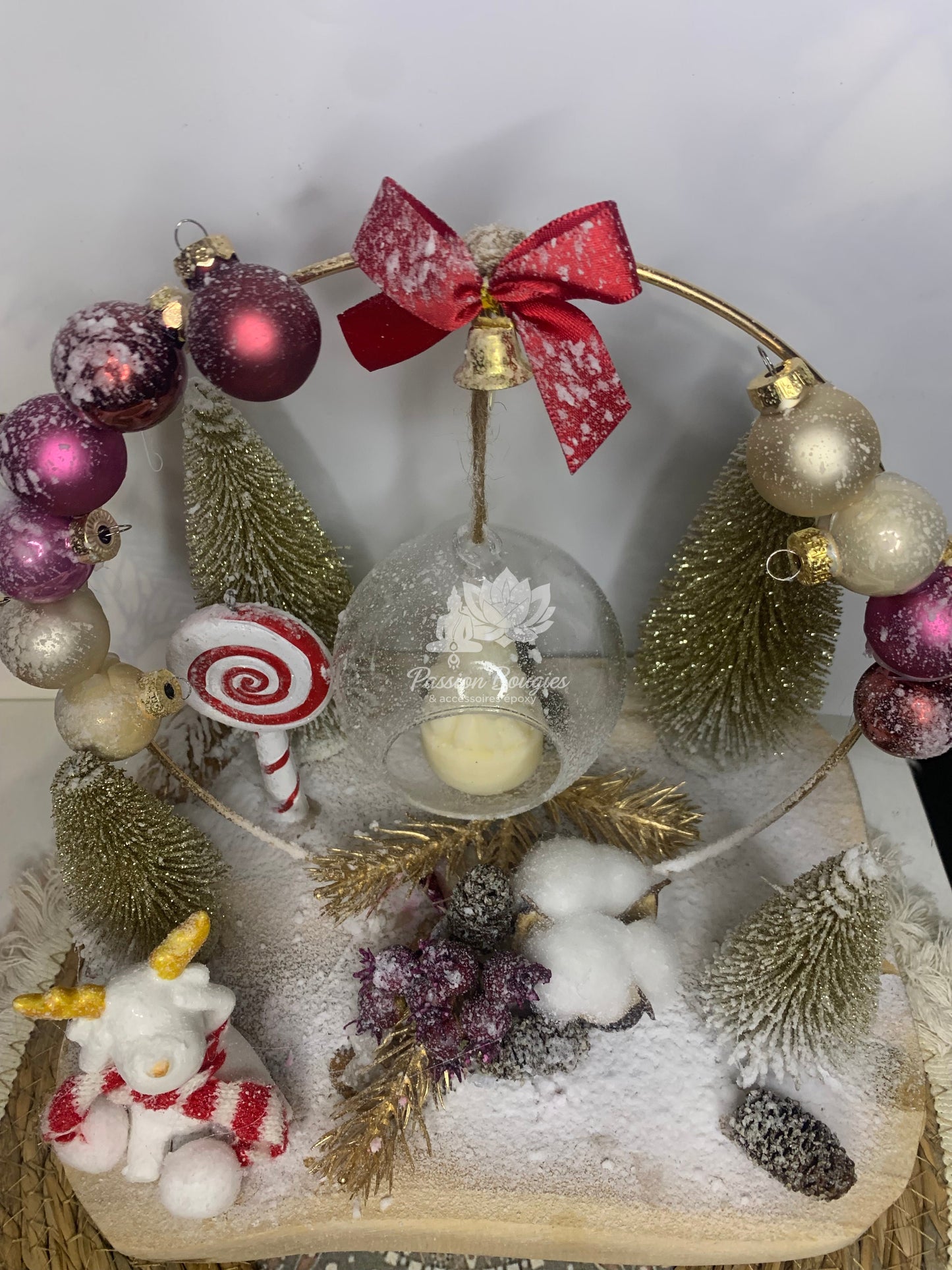 Composition village de  Noël cerf je n’entends pas