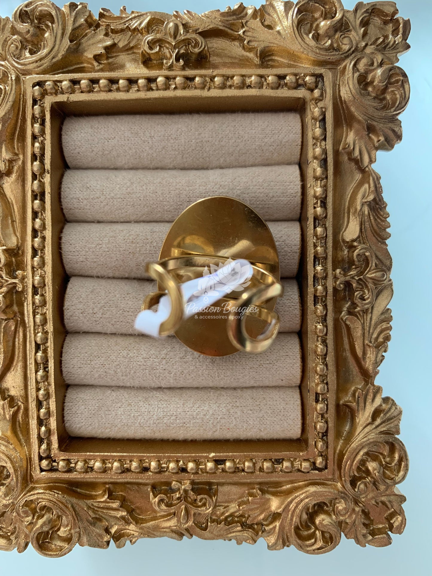 Grande bague perles dorées