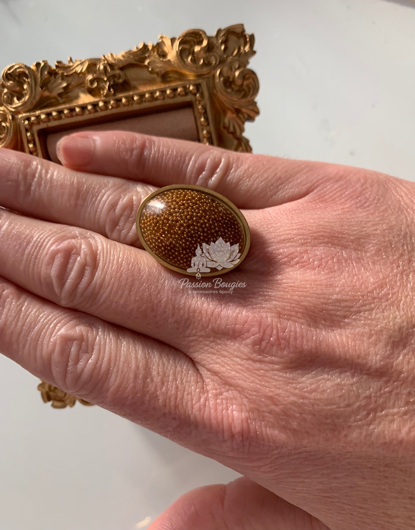 Grande bague perles dorées