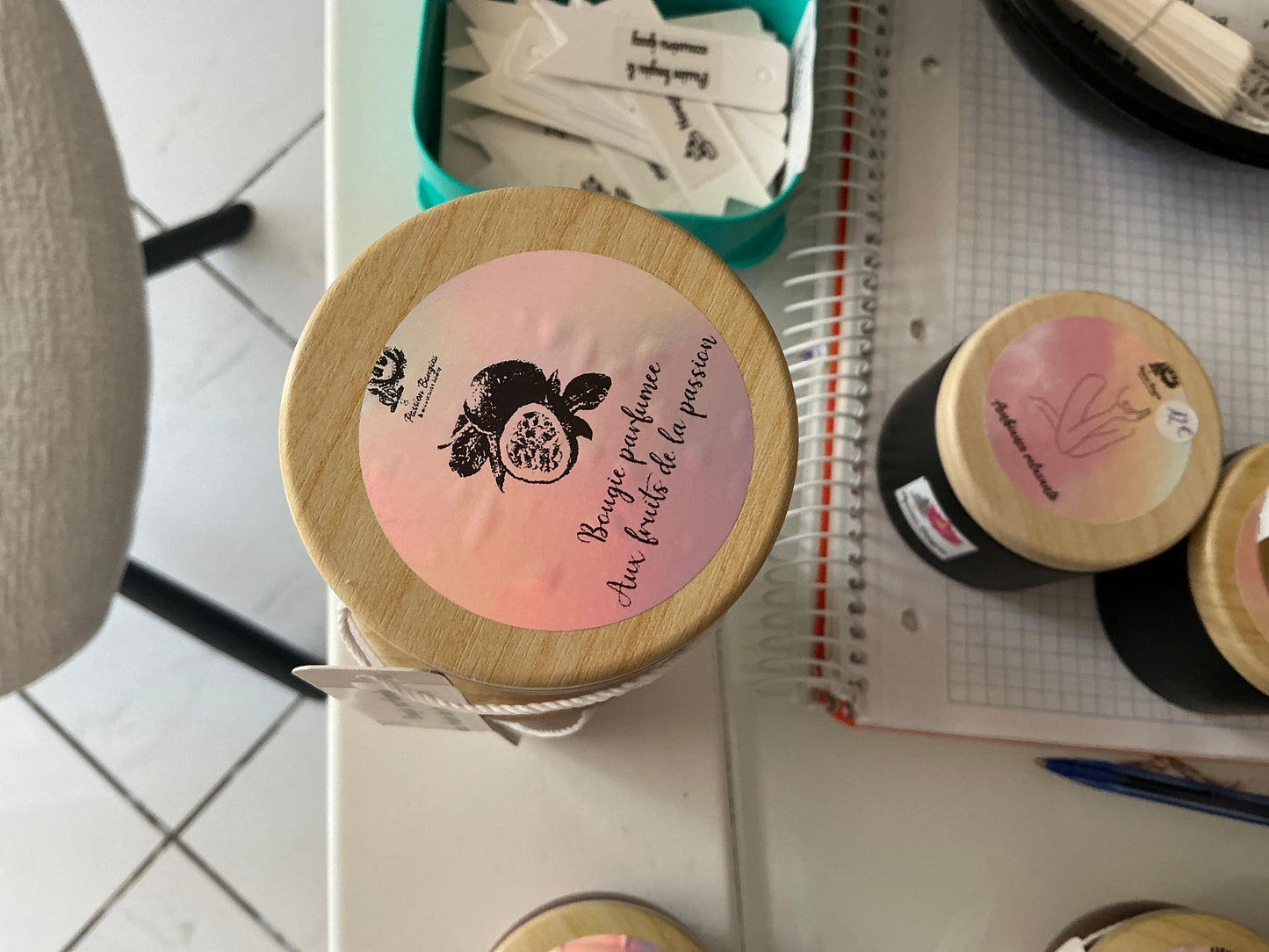 Pot métal 4oz à couvercle parfumé 🌿 PLURIELLE83