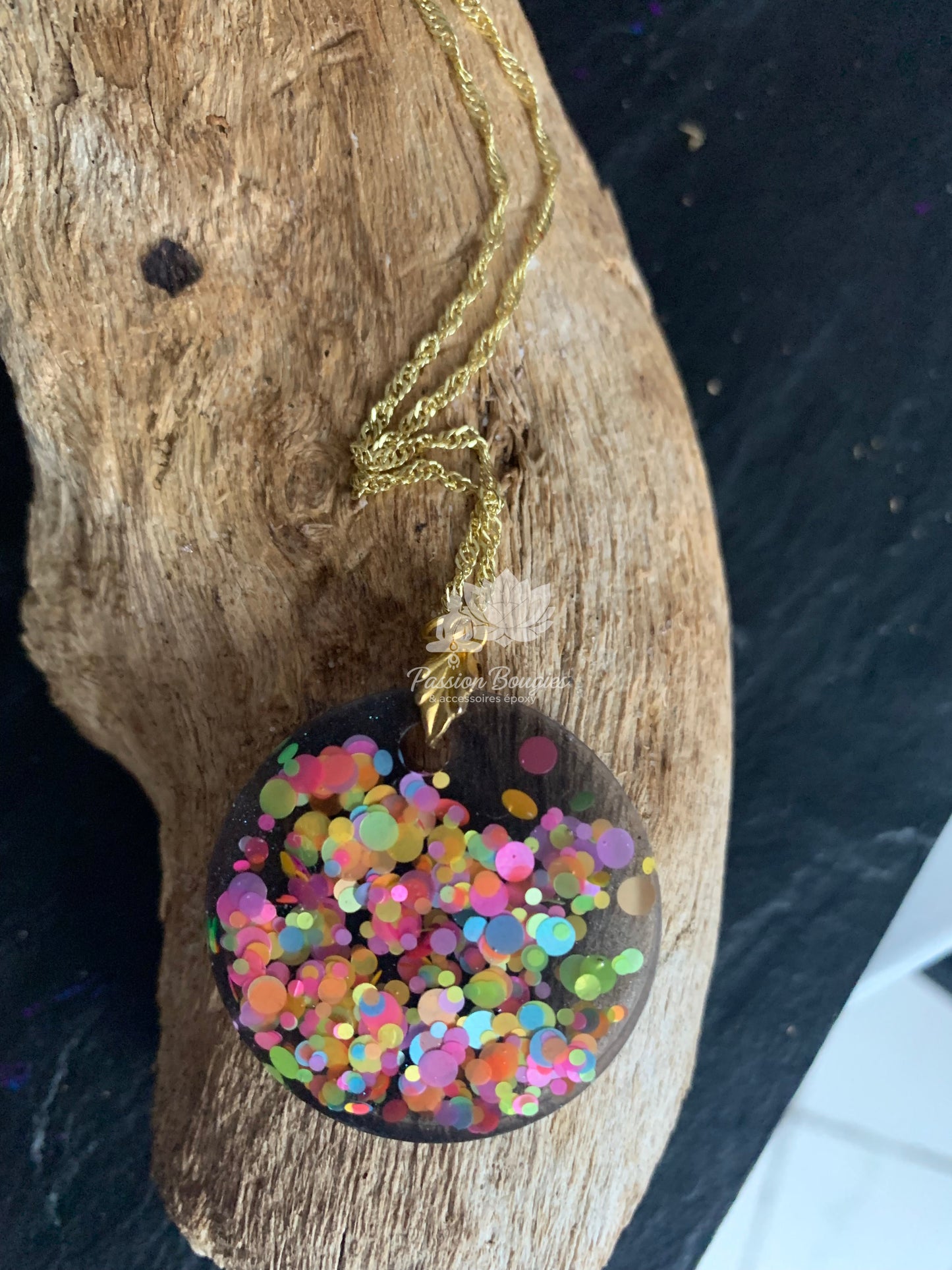 Parure collier et boucles d’oreilles confettis