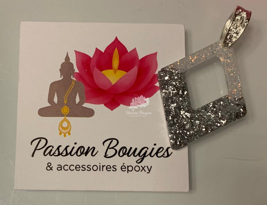Parure collier et boucles d’oreilles argentés