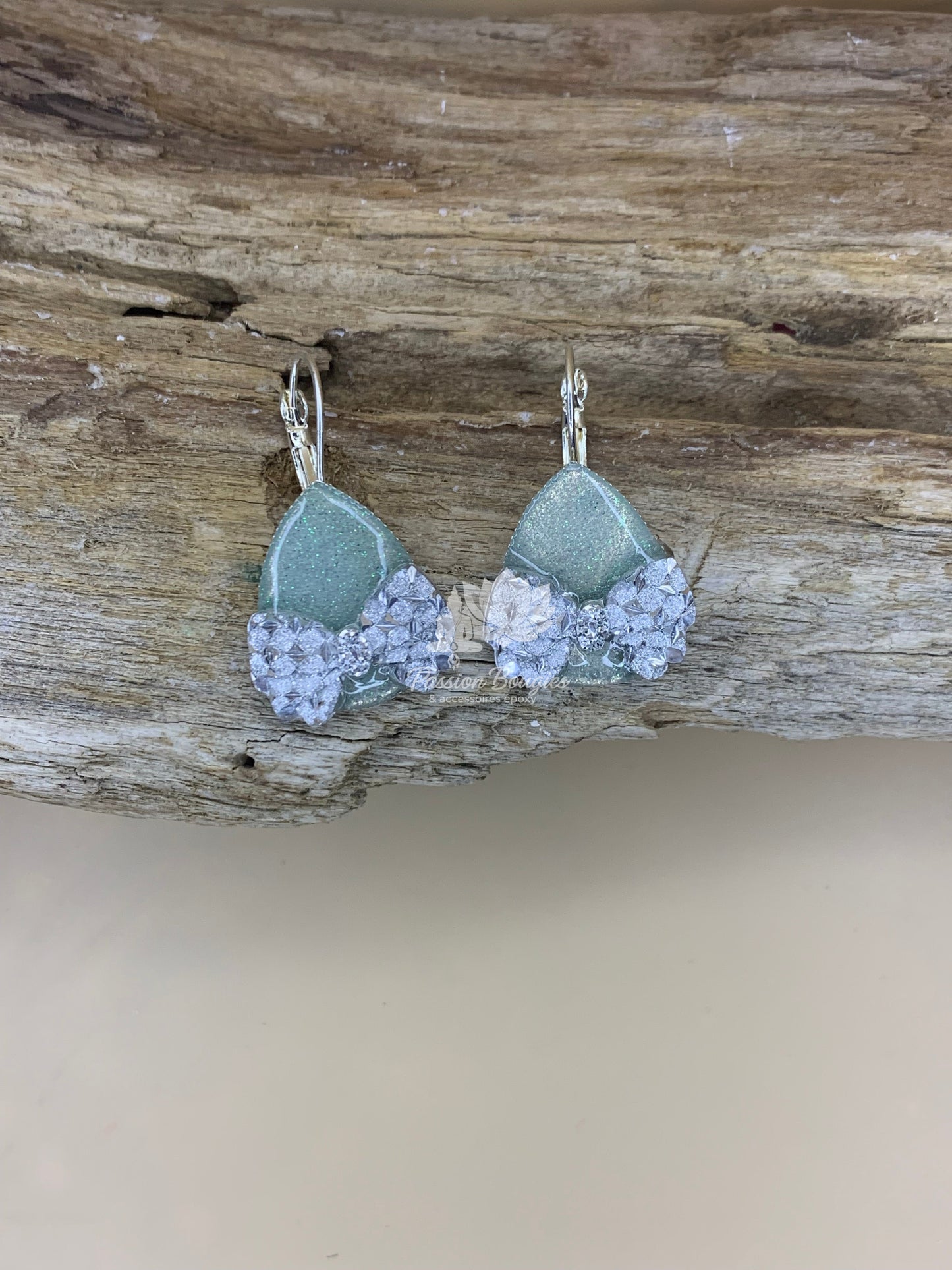 Parure collier et boucles d’oreilles noeud argenté